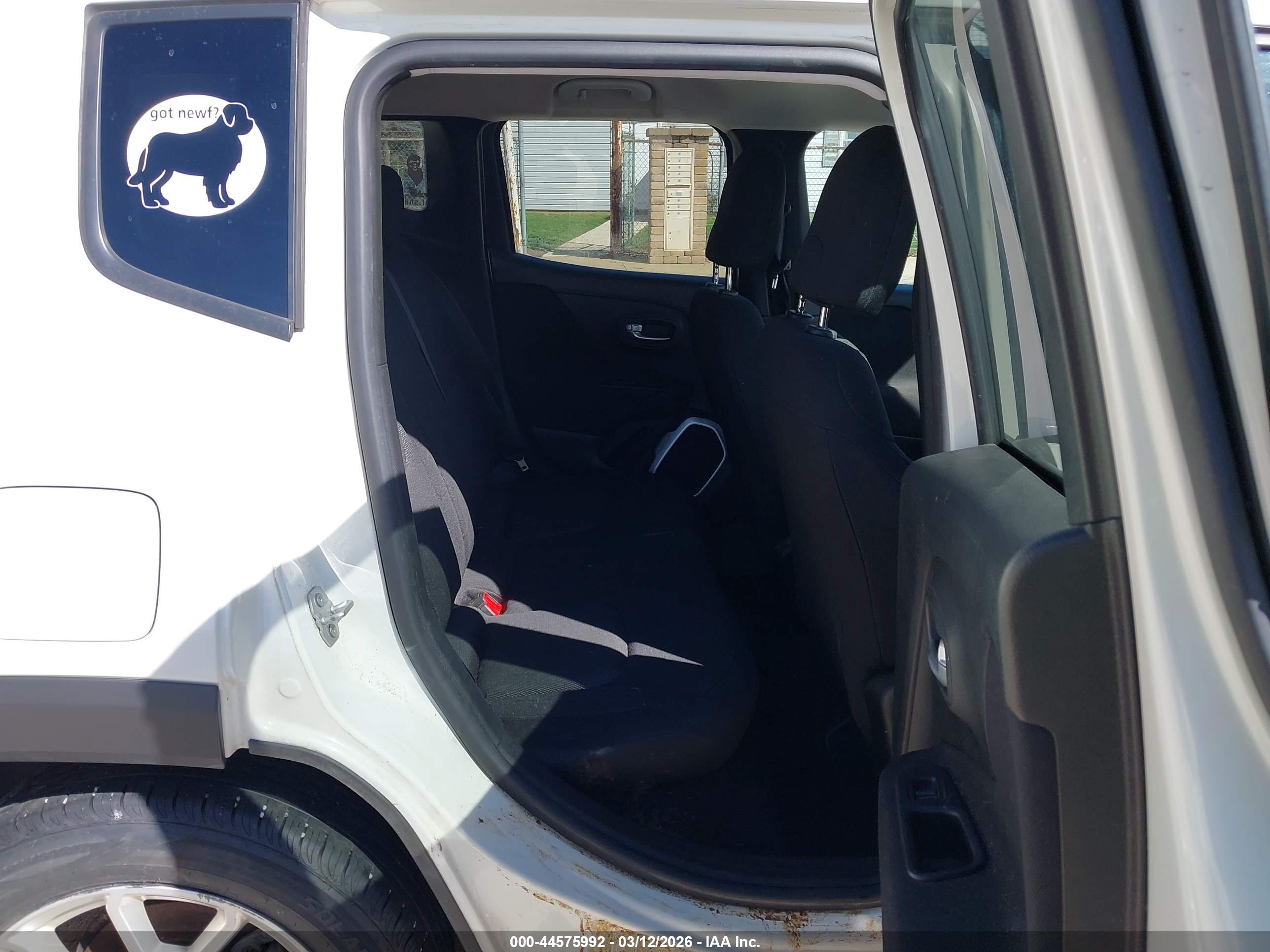JEEP RENEGADE image 8