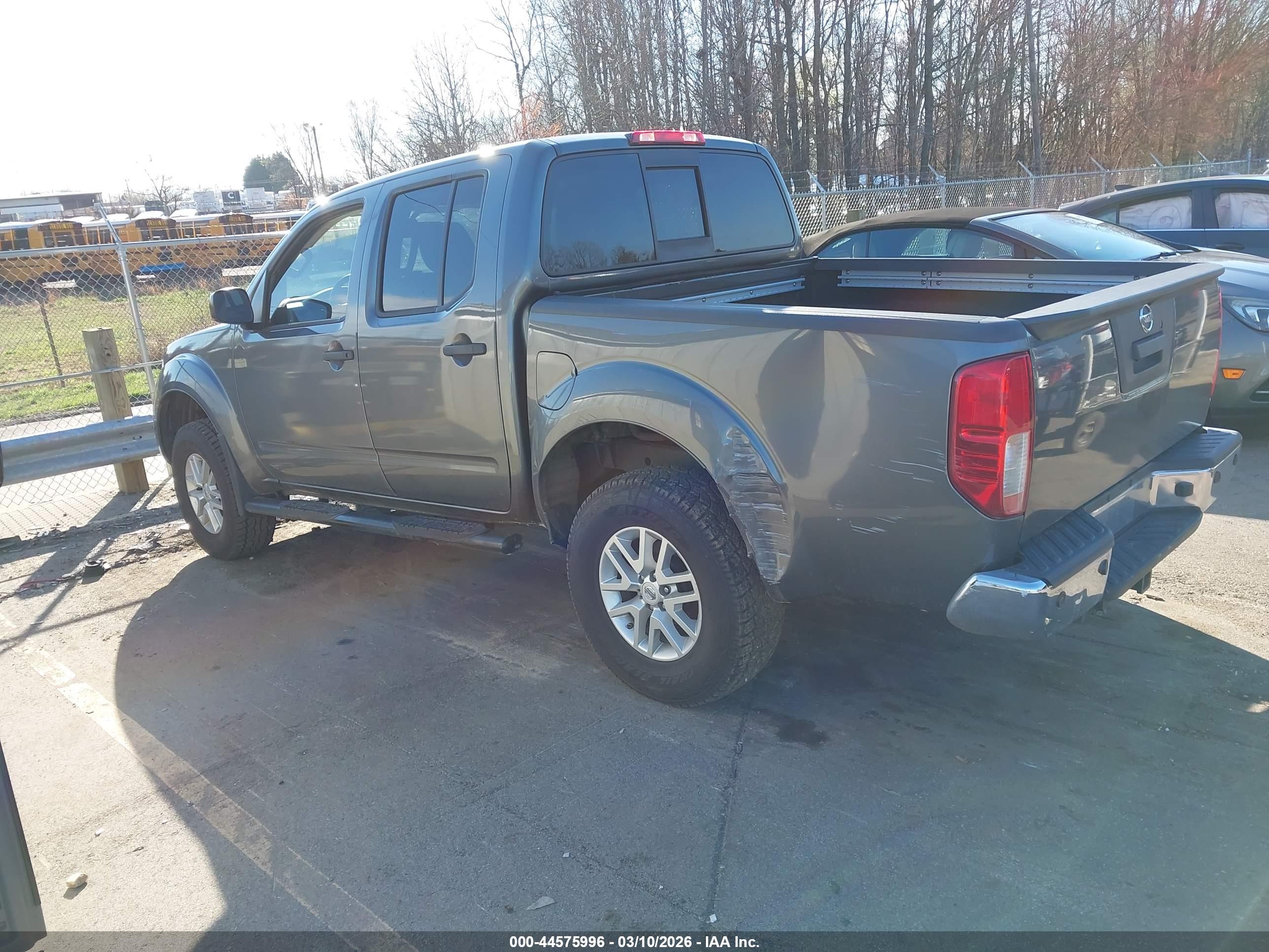 NISSAN FRONTIER image 3