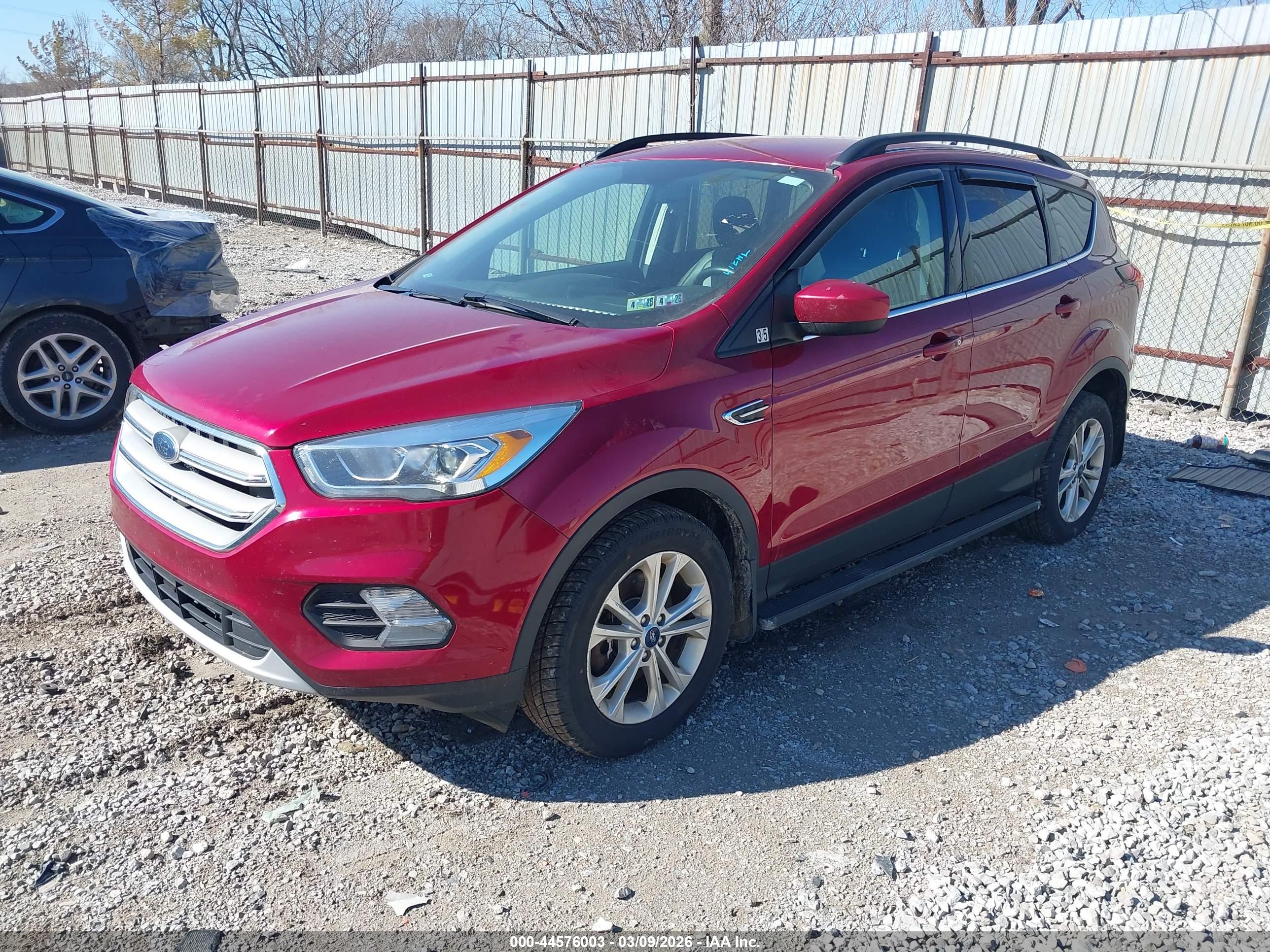FORD ESCAPE image 2
