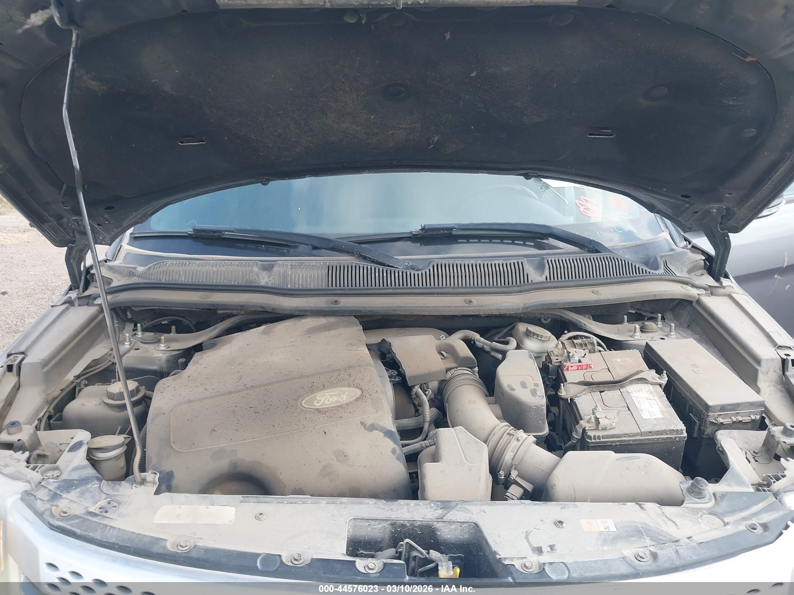 FORD EXPLORER image 10