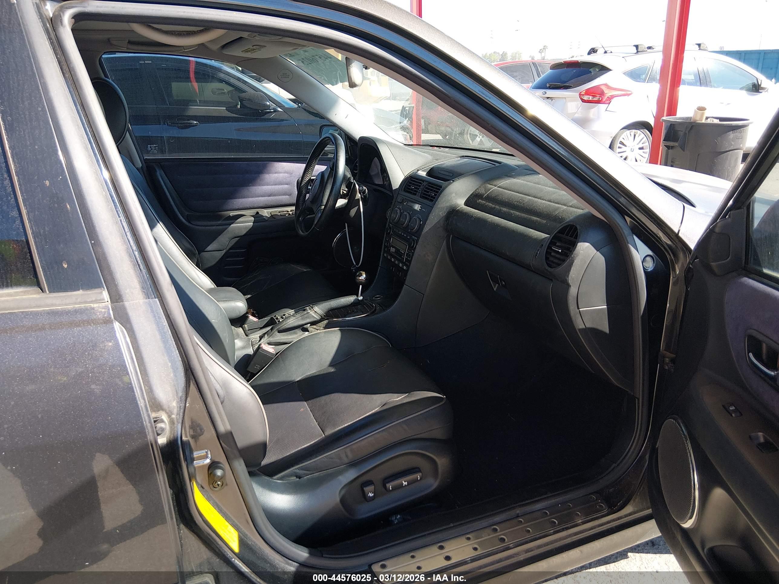 LEXUS IS image 5