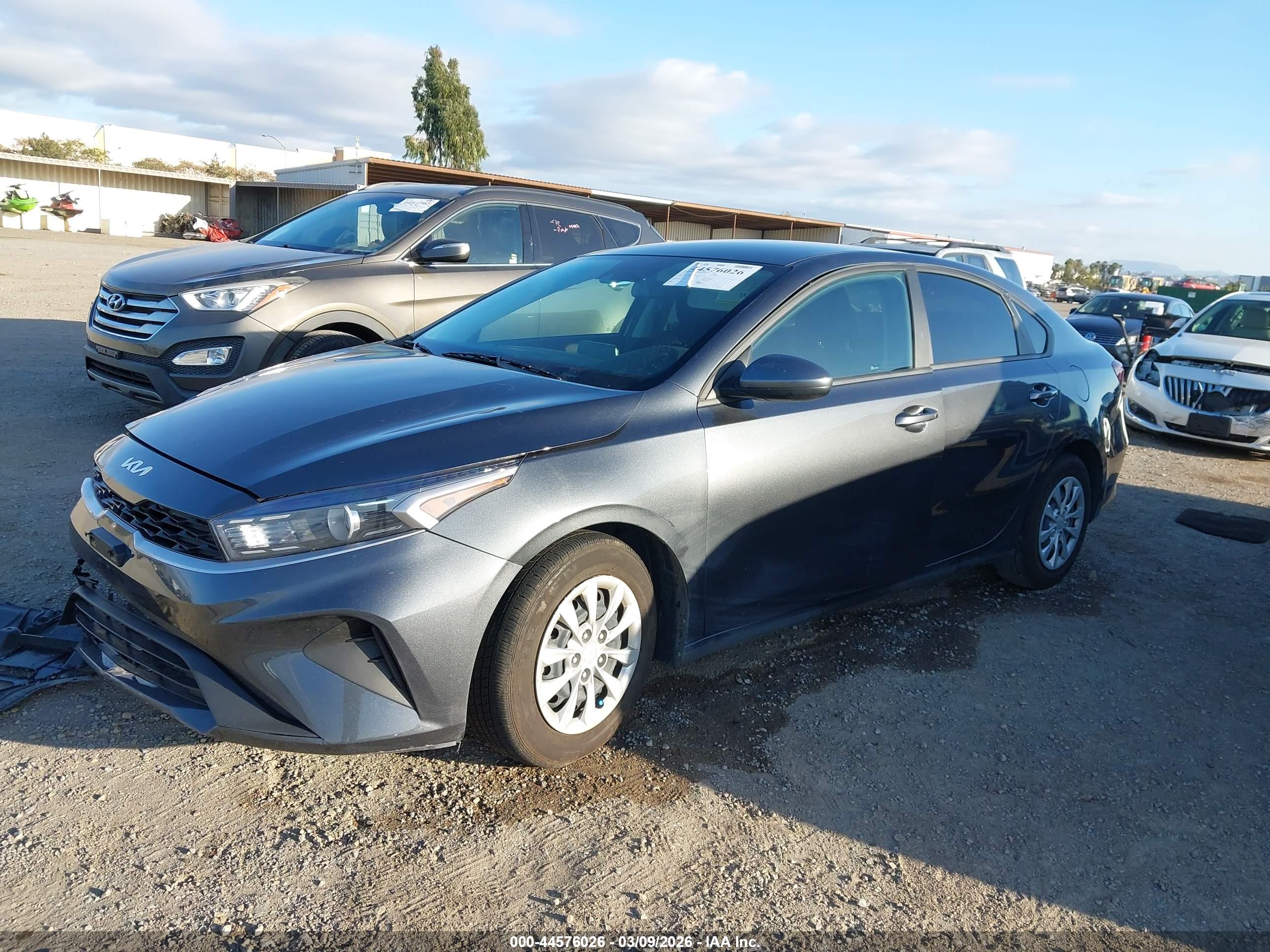 KIA FORTE image 2