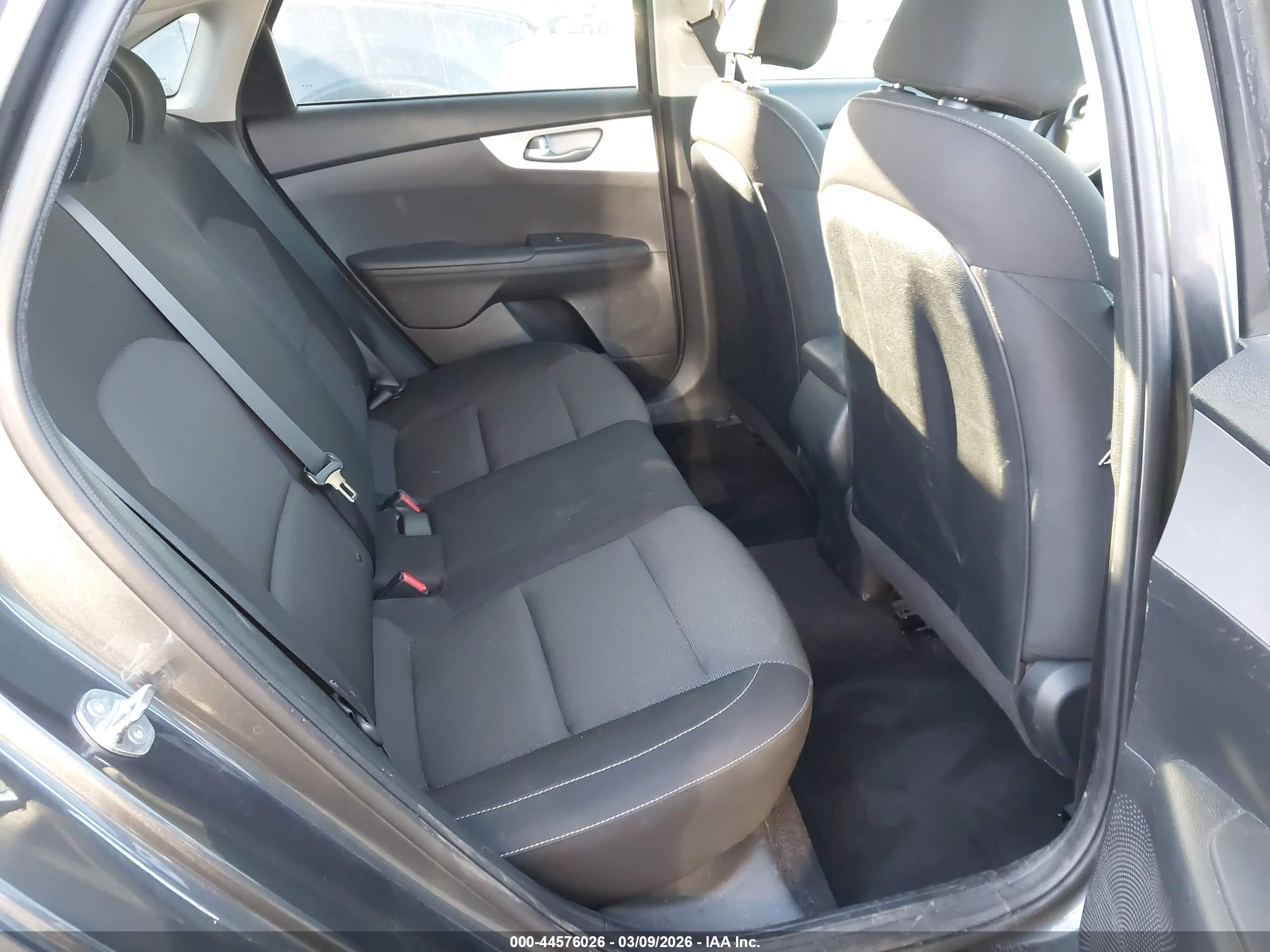 KIA FORTE image 8