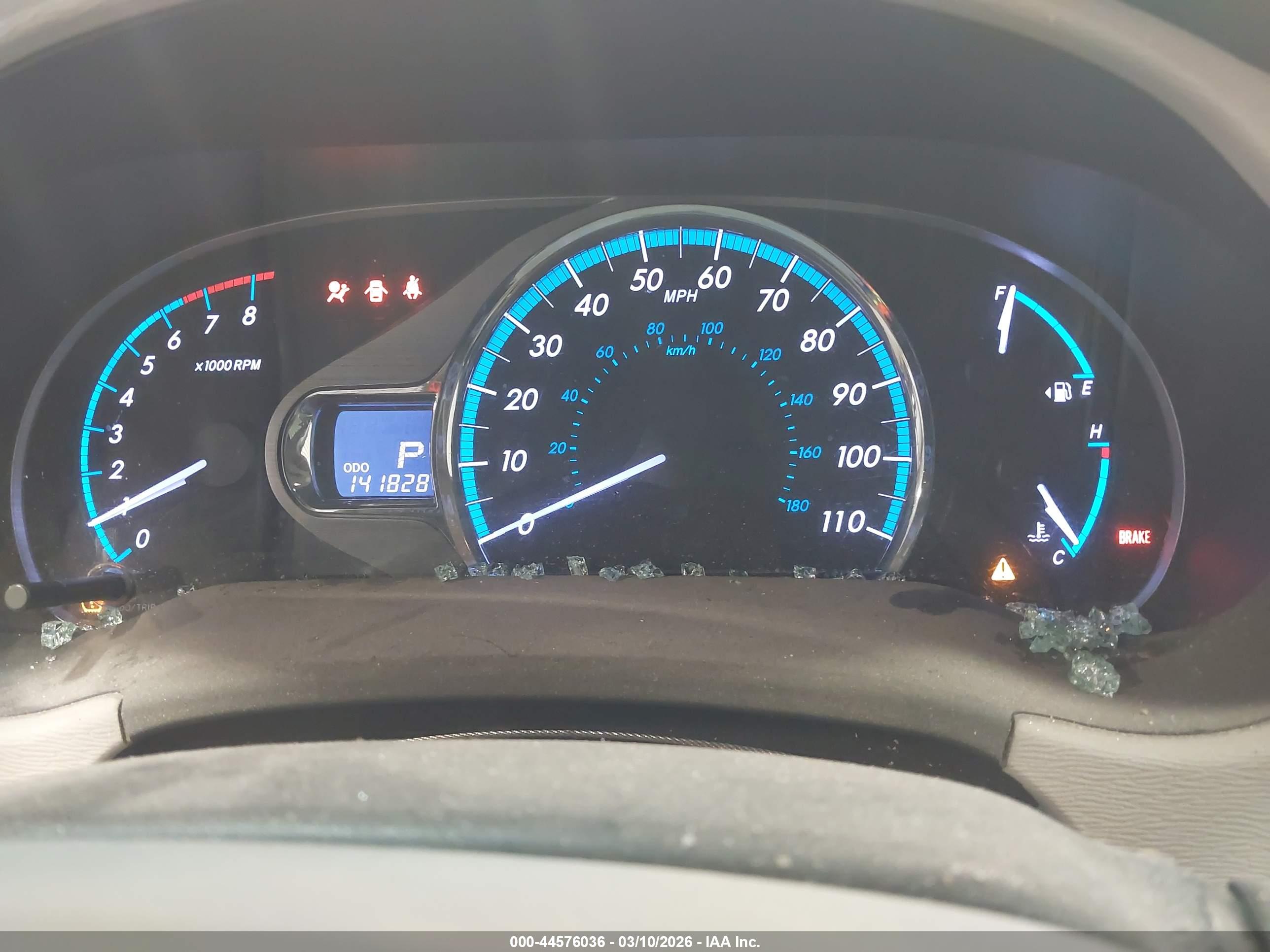 TOYOTA SIENNA image 7