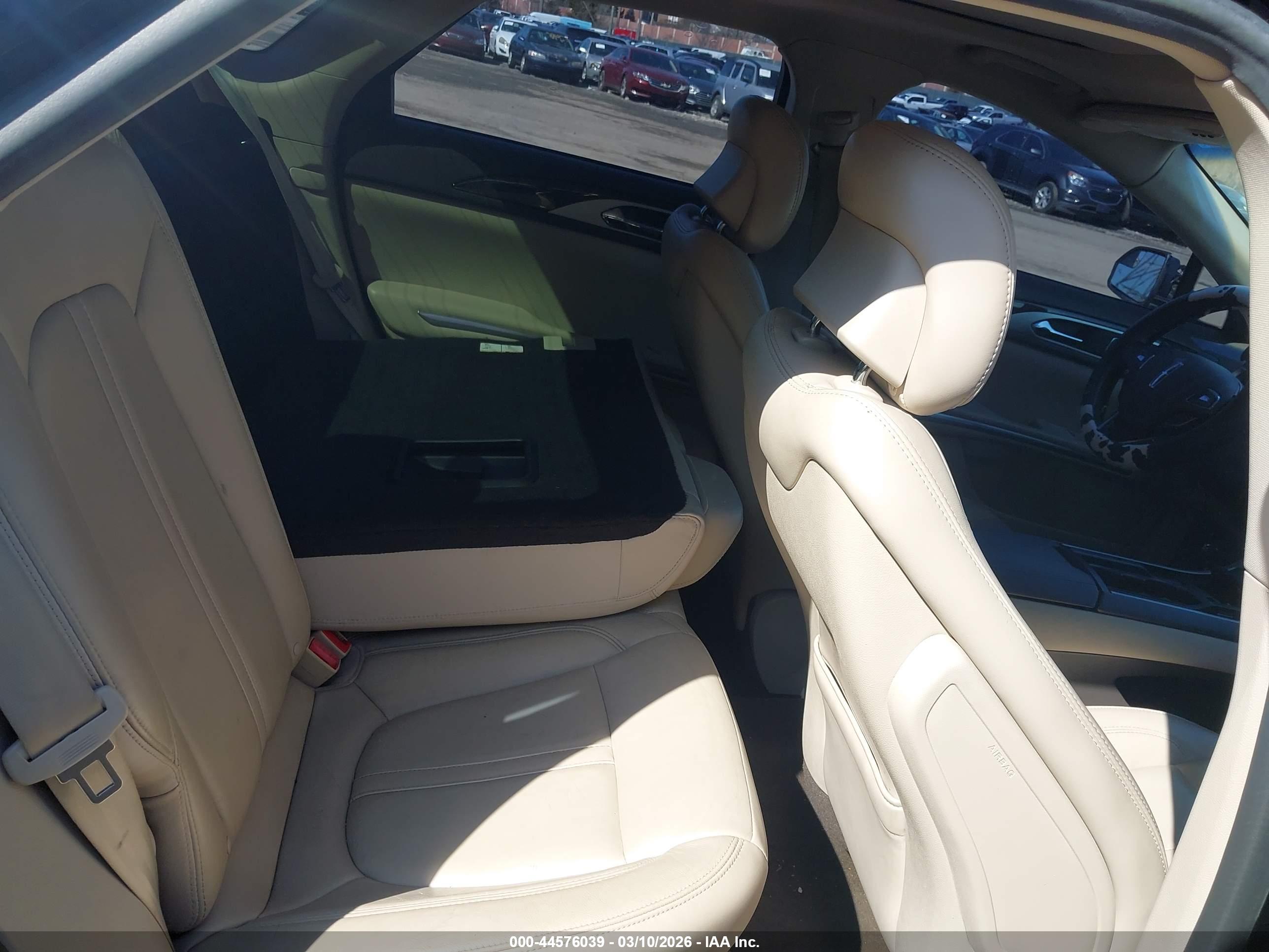 LINCOLN MKZ image 8
