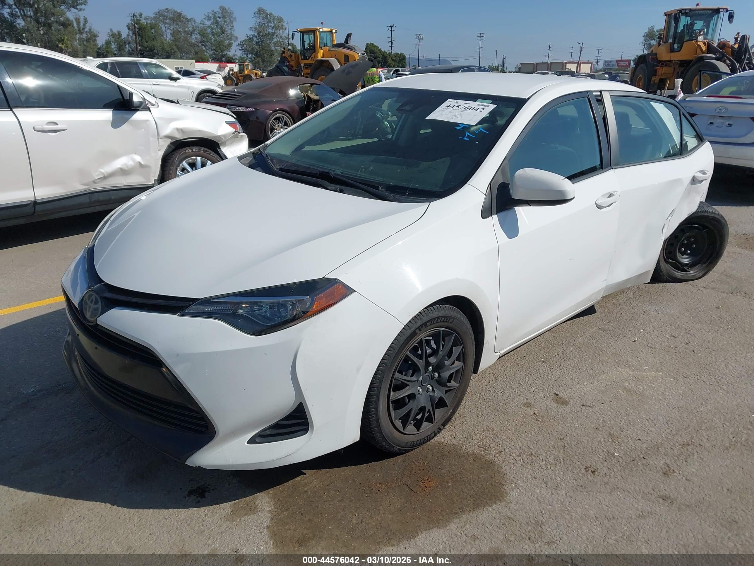 TOYOTA COROLLA image 2