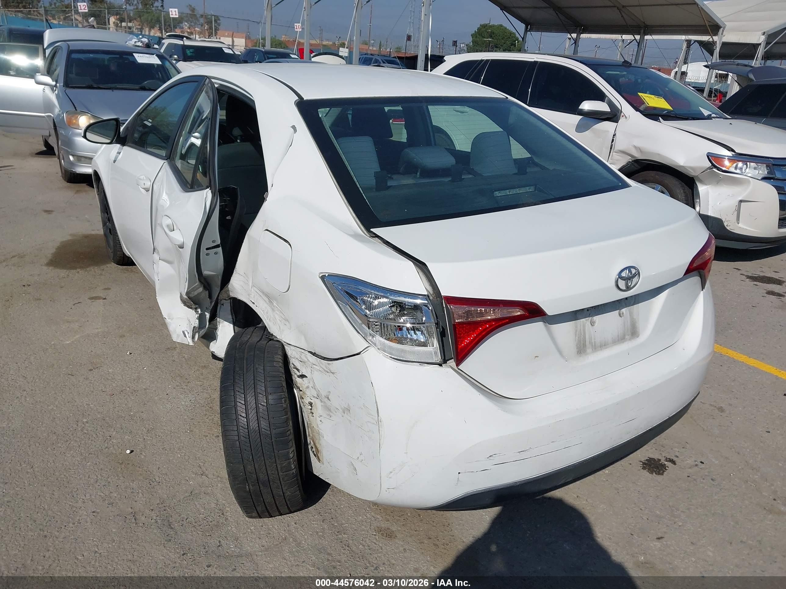 TOYOTA COROLLA image 3