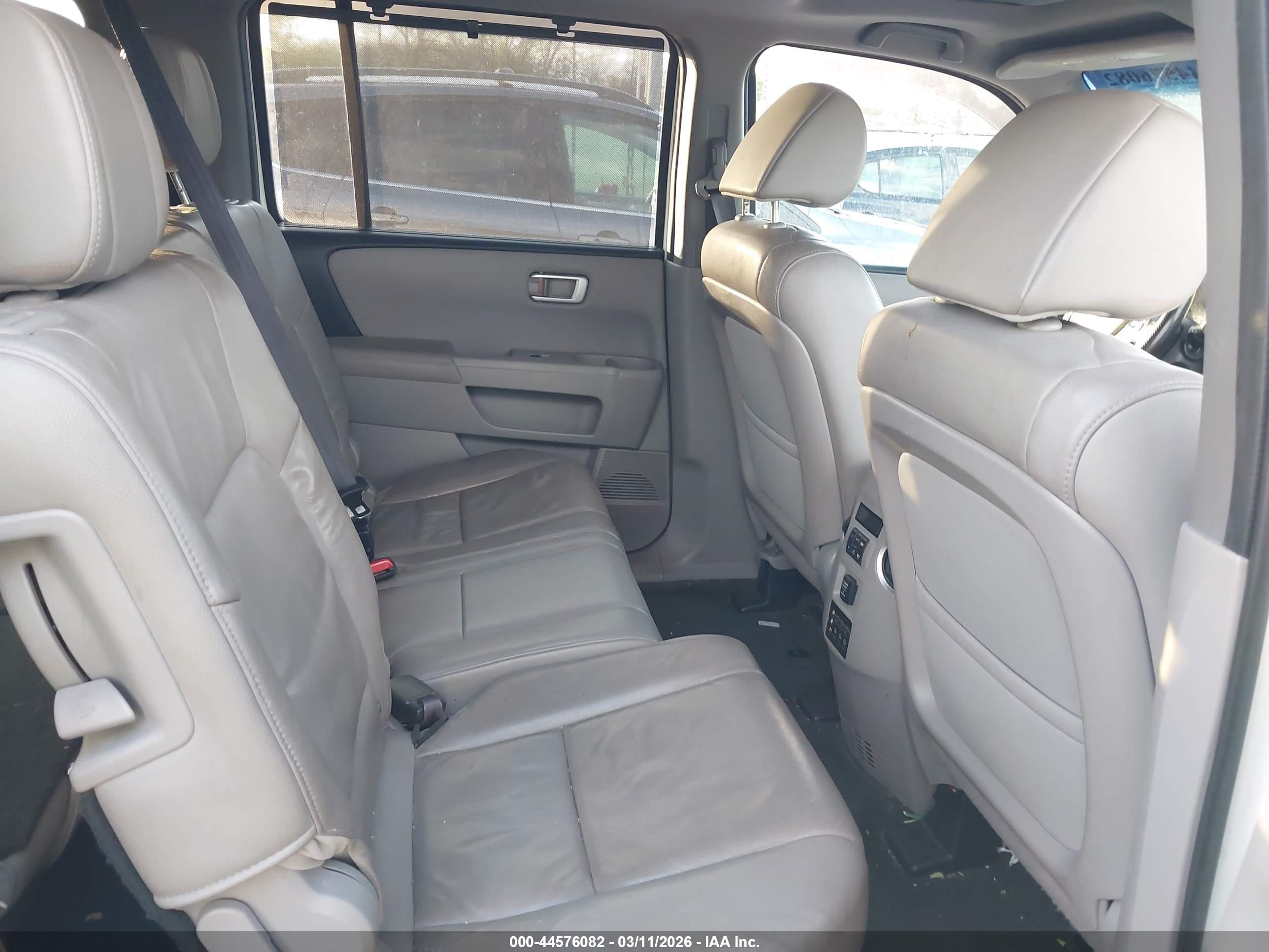 HONDA PILOT image 8