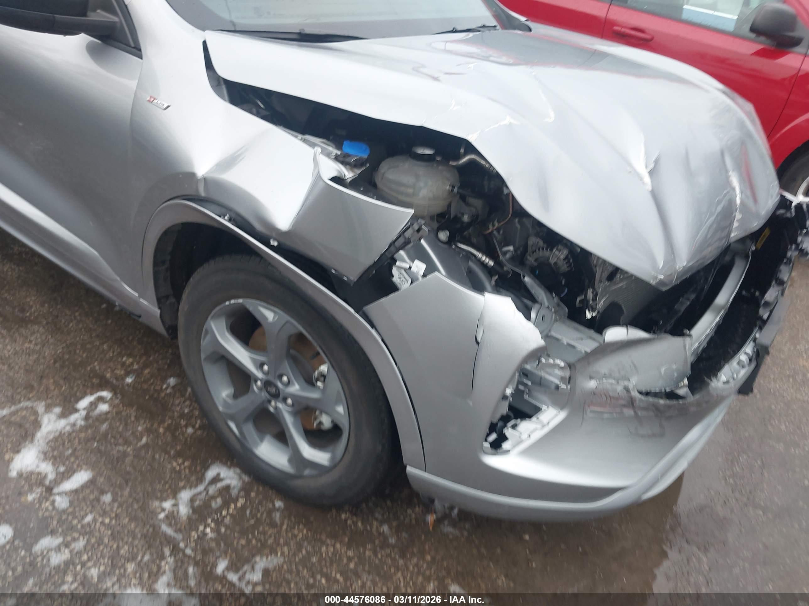 FORD ESCAPE image 6