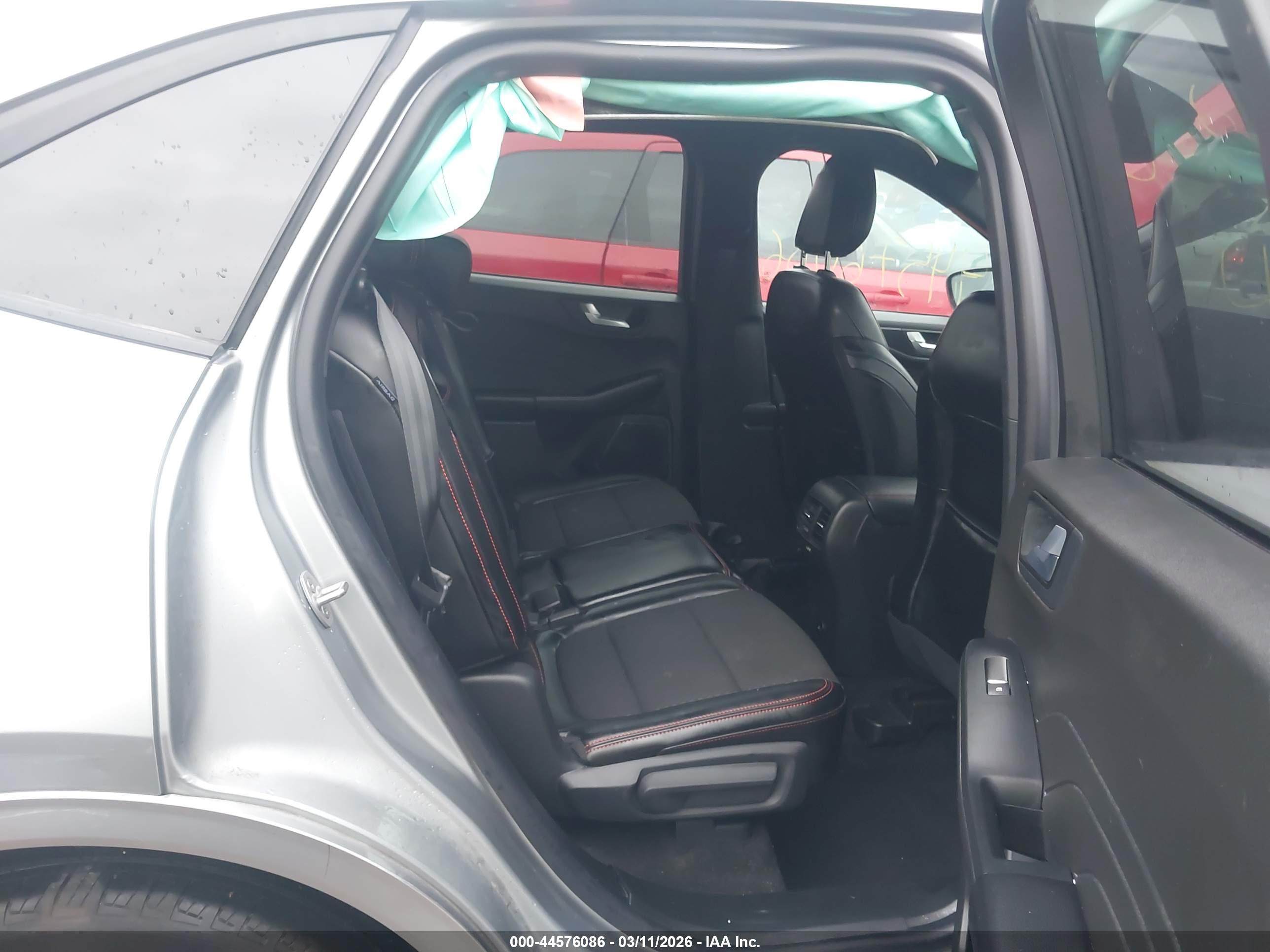 FORD ESCAPE image 8