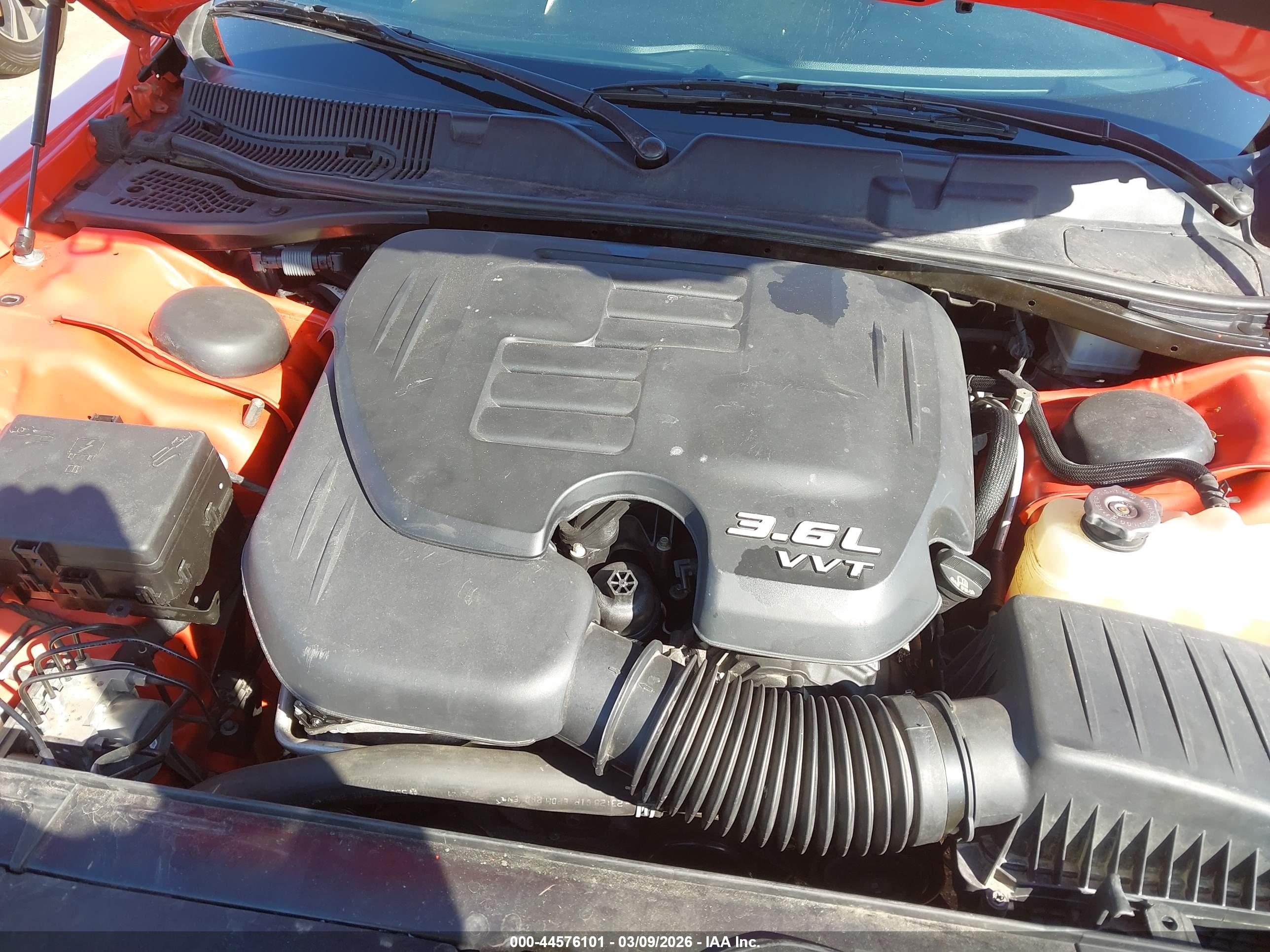 DODGE CHALLENGER image 10
