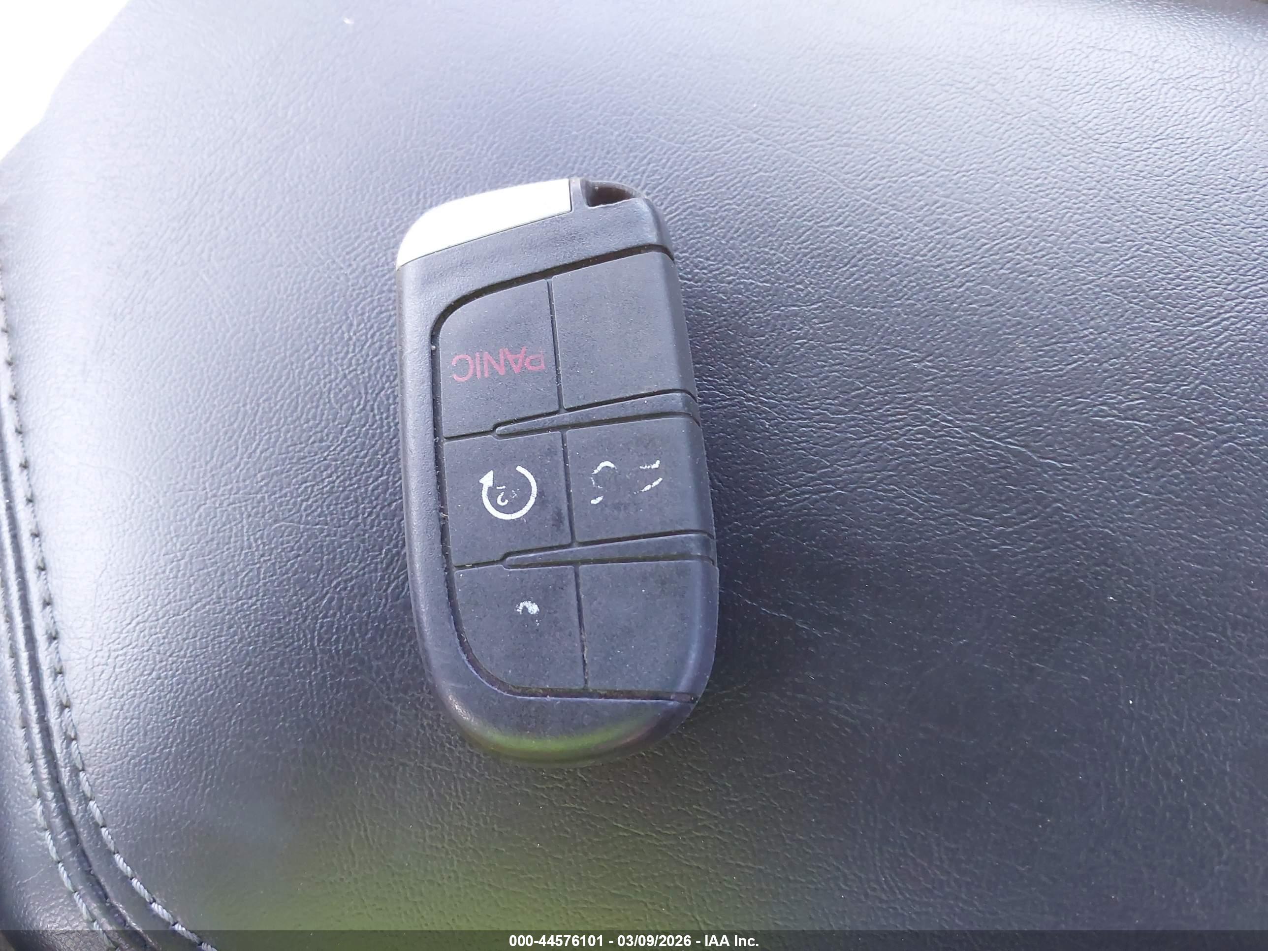 DODGE CHALLENGER image 11