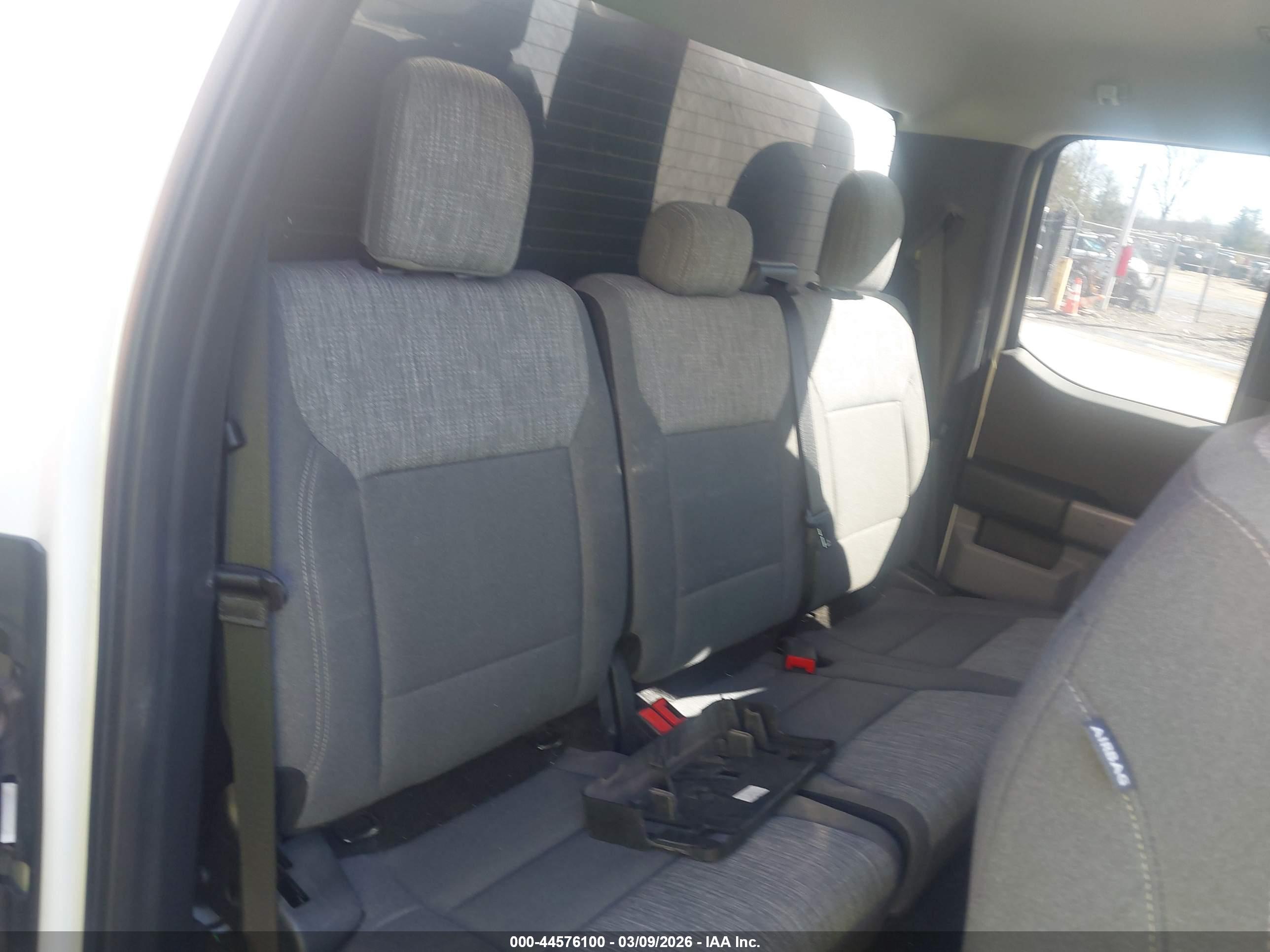 FORD F-150 image 8