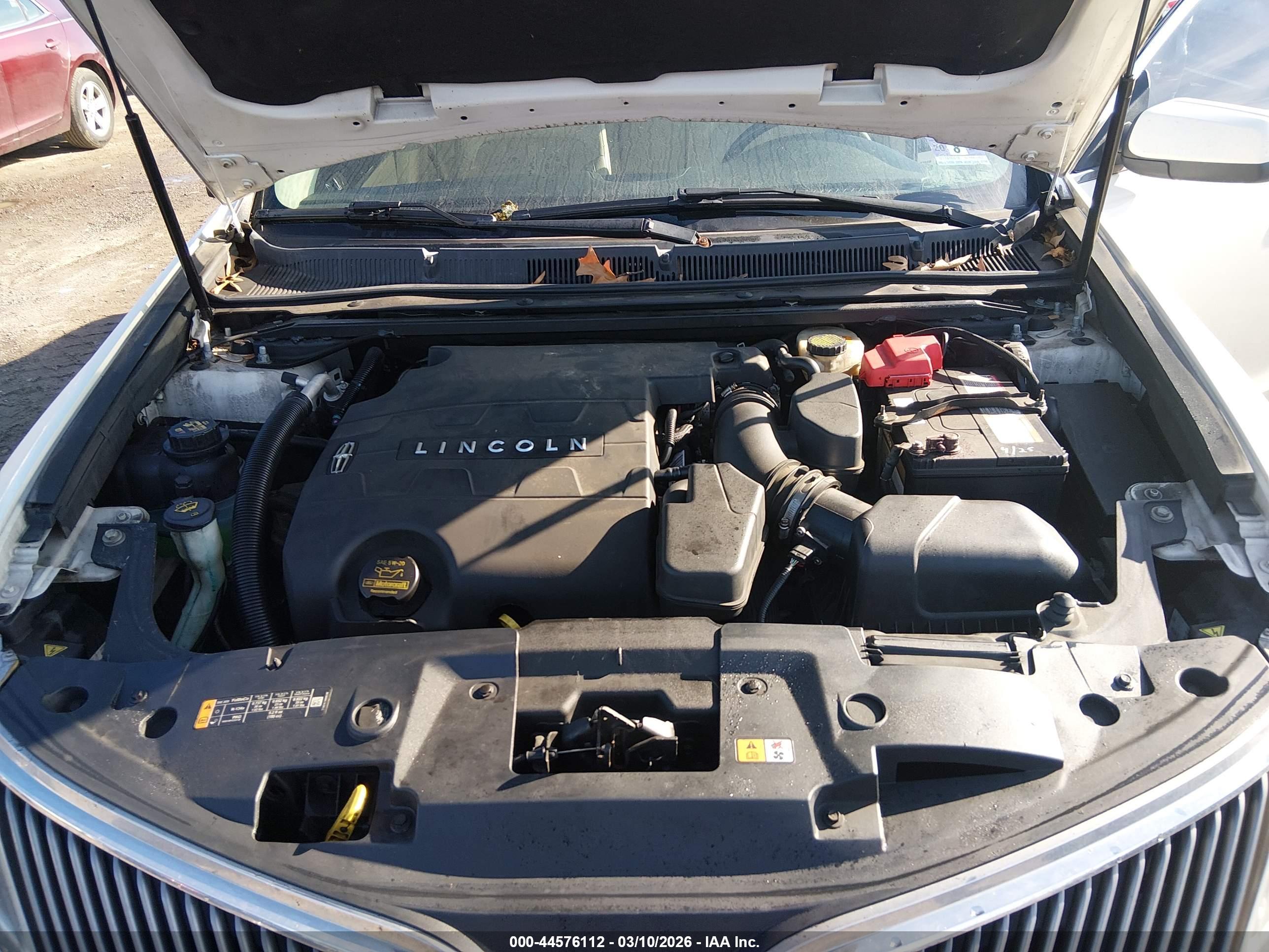 LINCOLN MKS image 10