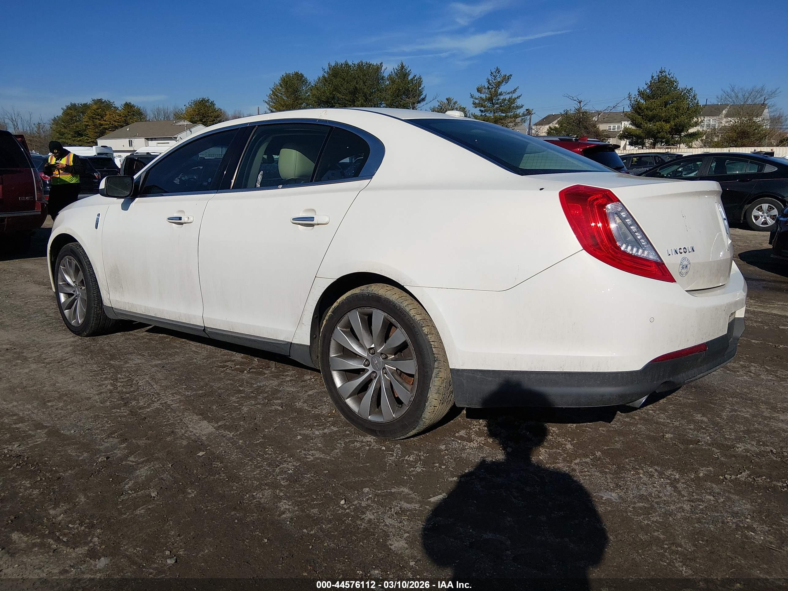 LINCOLN MKS image 3