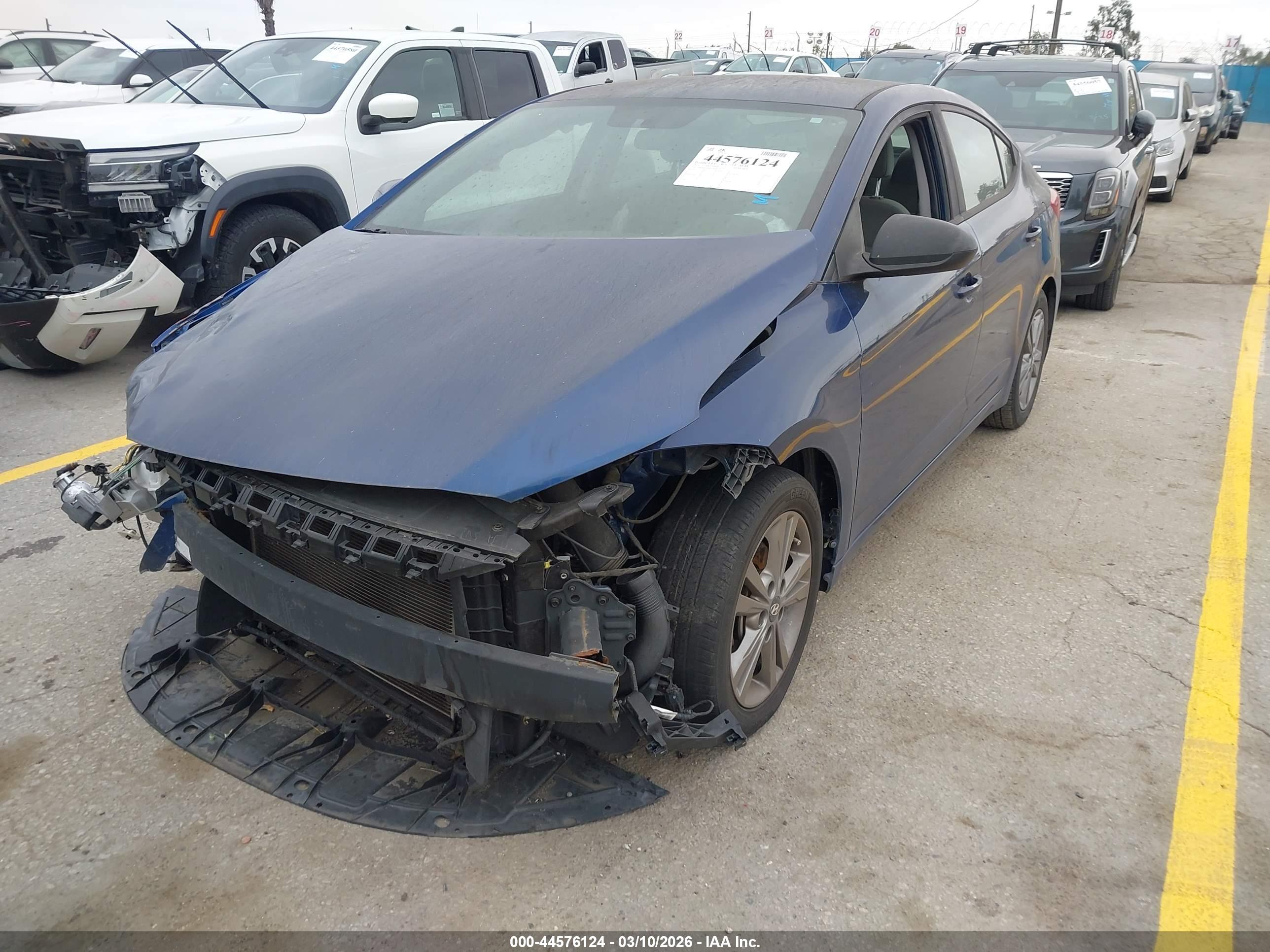 HYUNDAI ELANTRA image 2