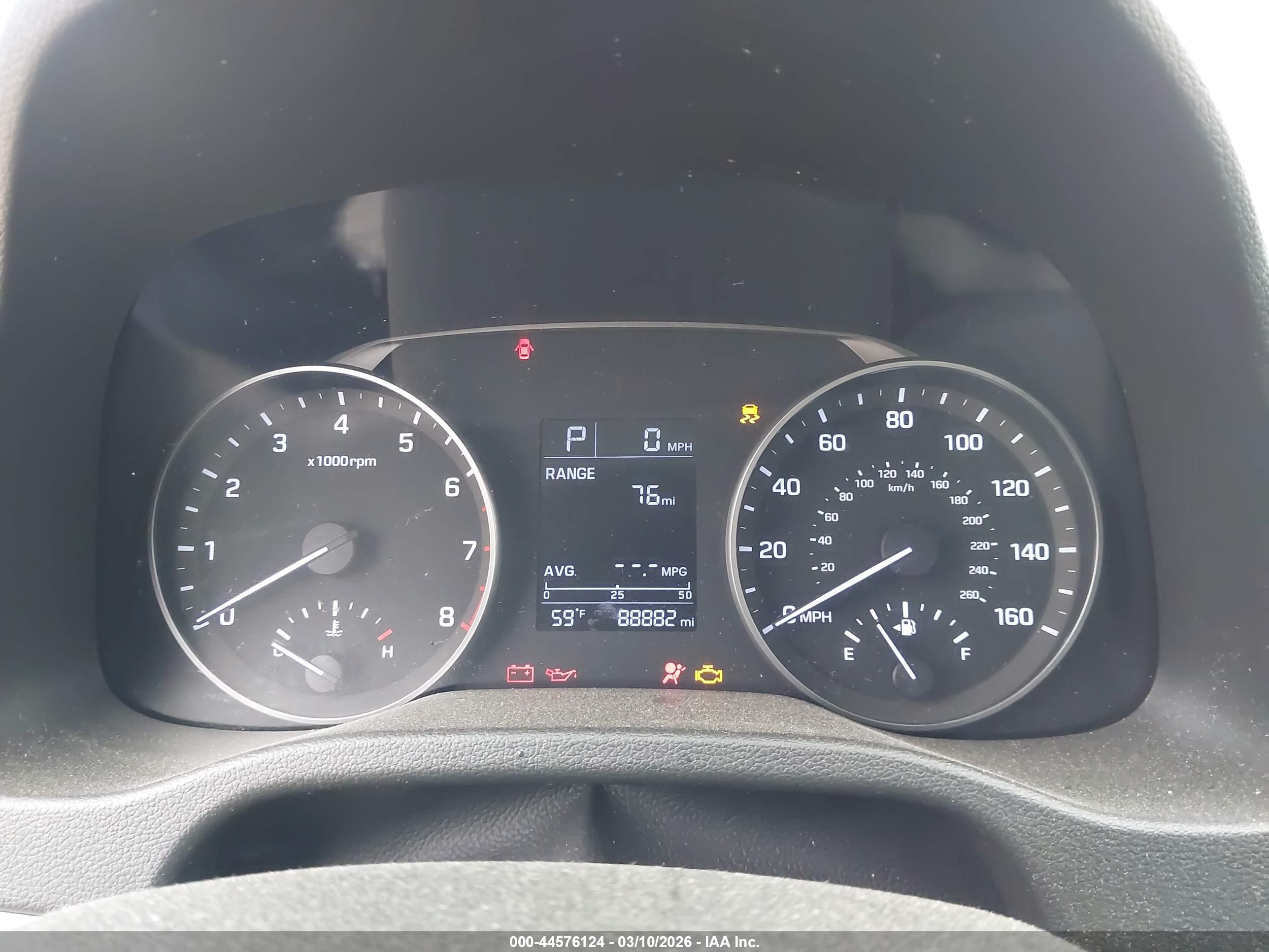 HYUNDAI ELANTRA image 7