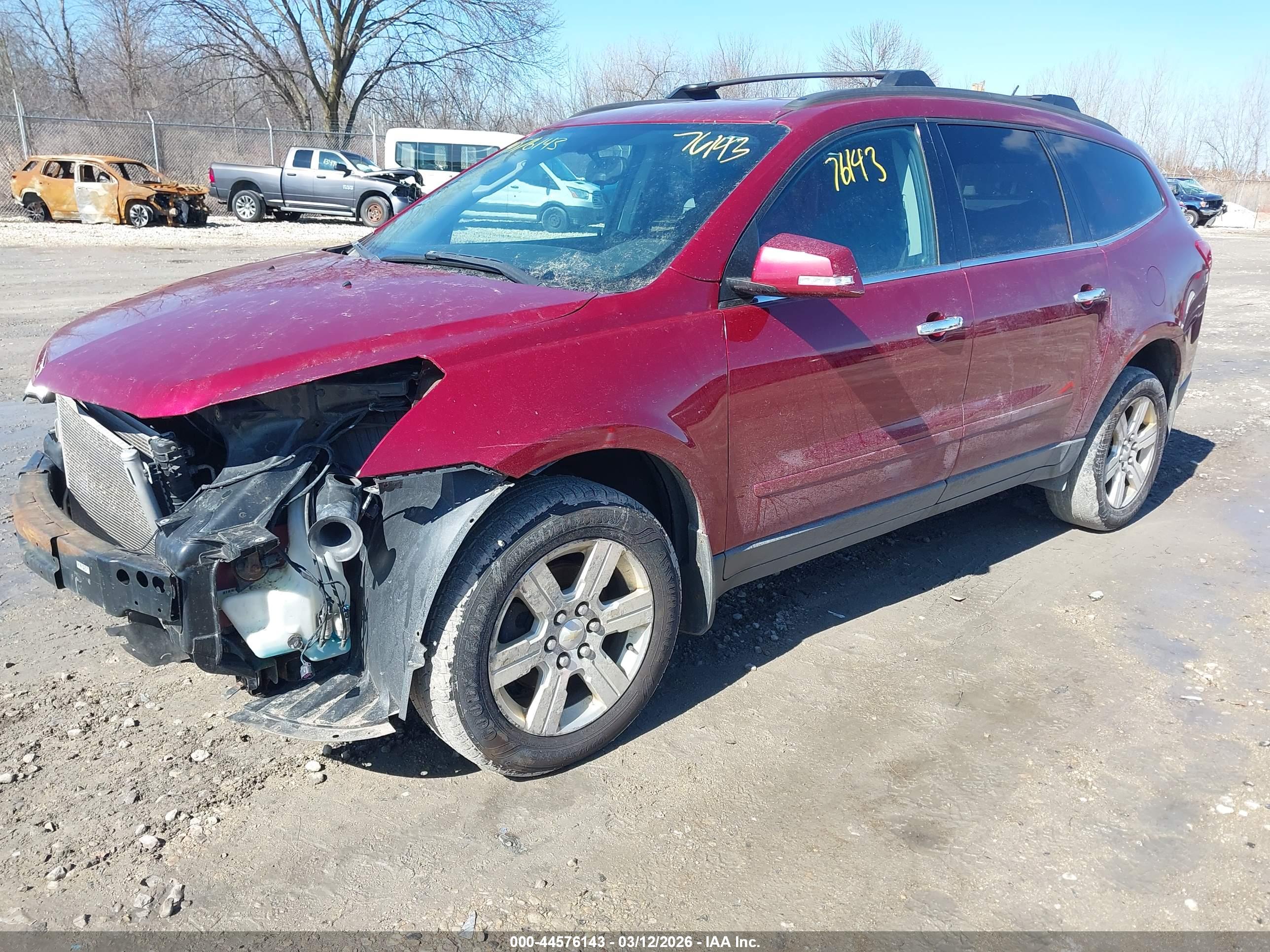 CHEVROLET TRAVERSE image 2