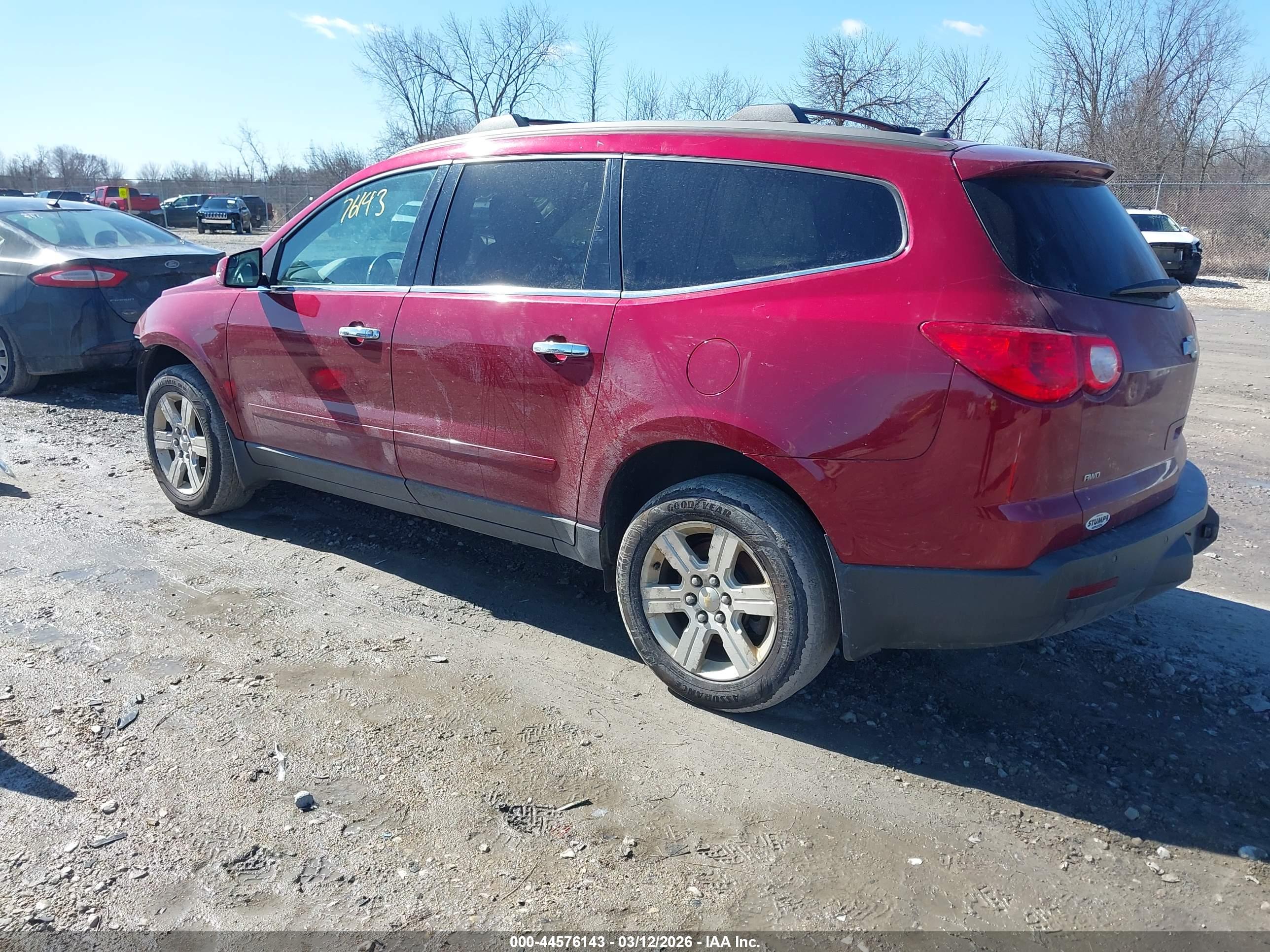 CHEVROLET TRAVERSE image 3