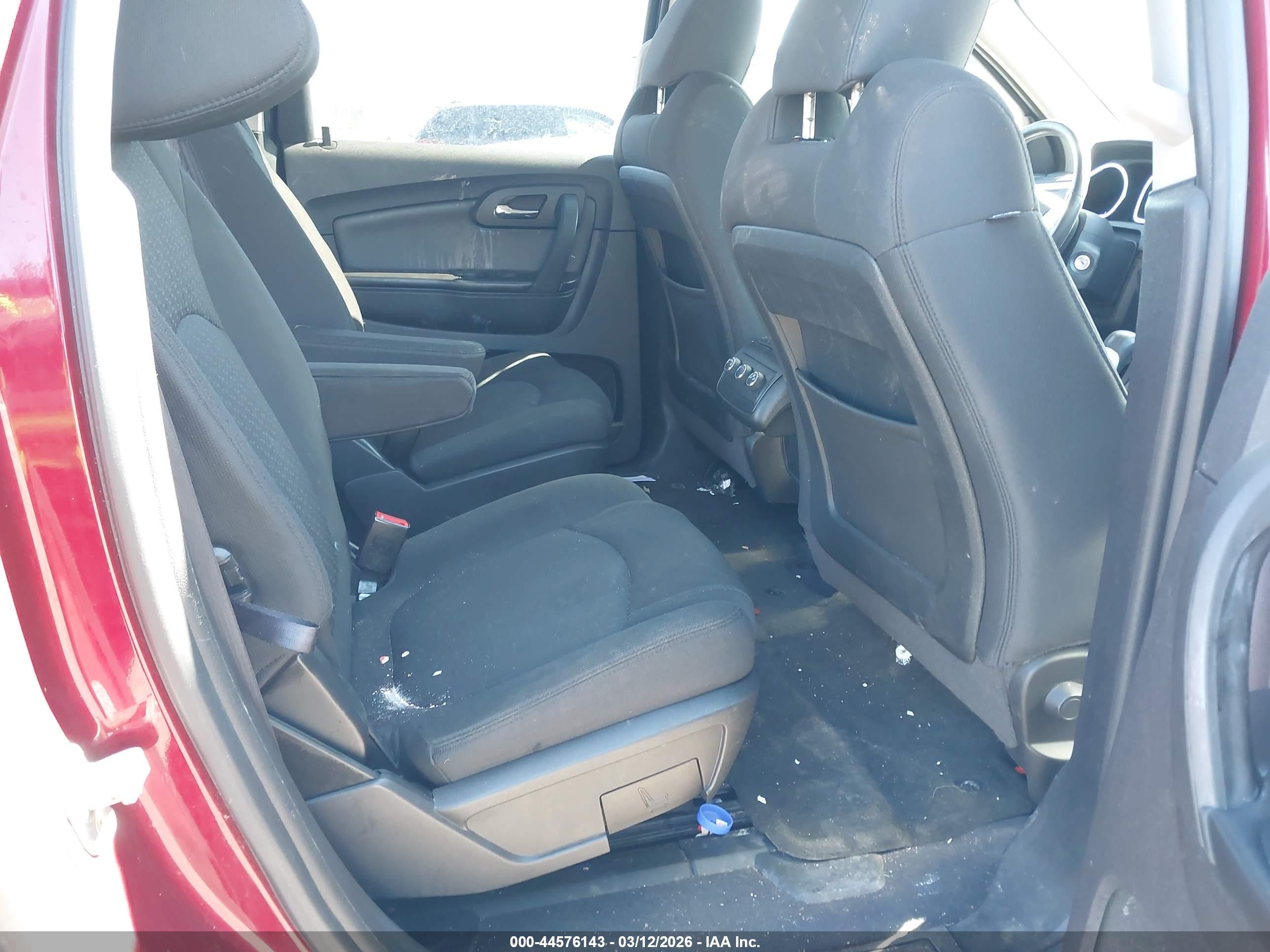 CHEVROLET TRAVERSE image 8