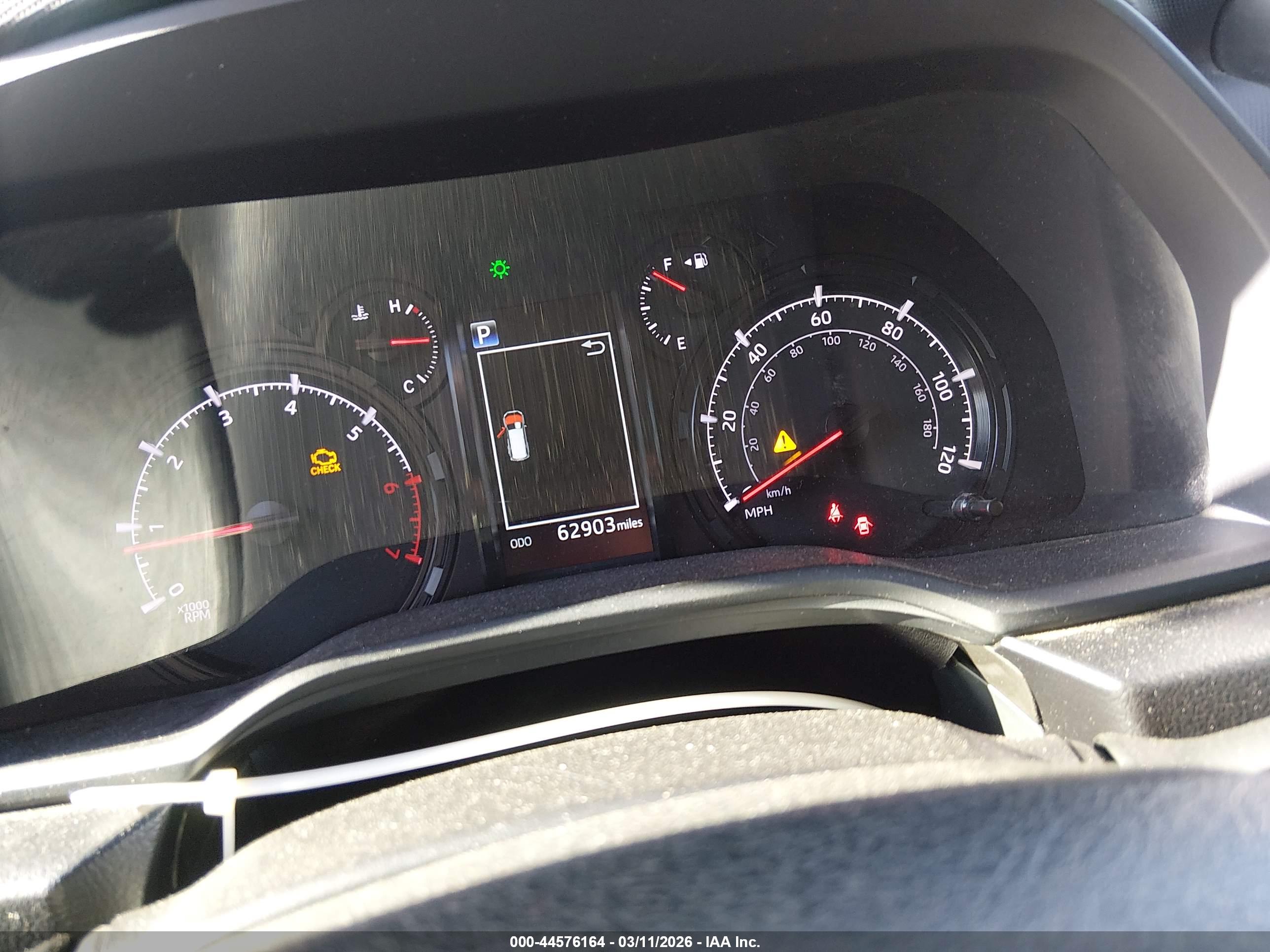 TOYOTA 4RUNNER image 7