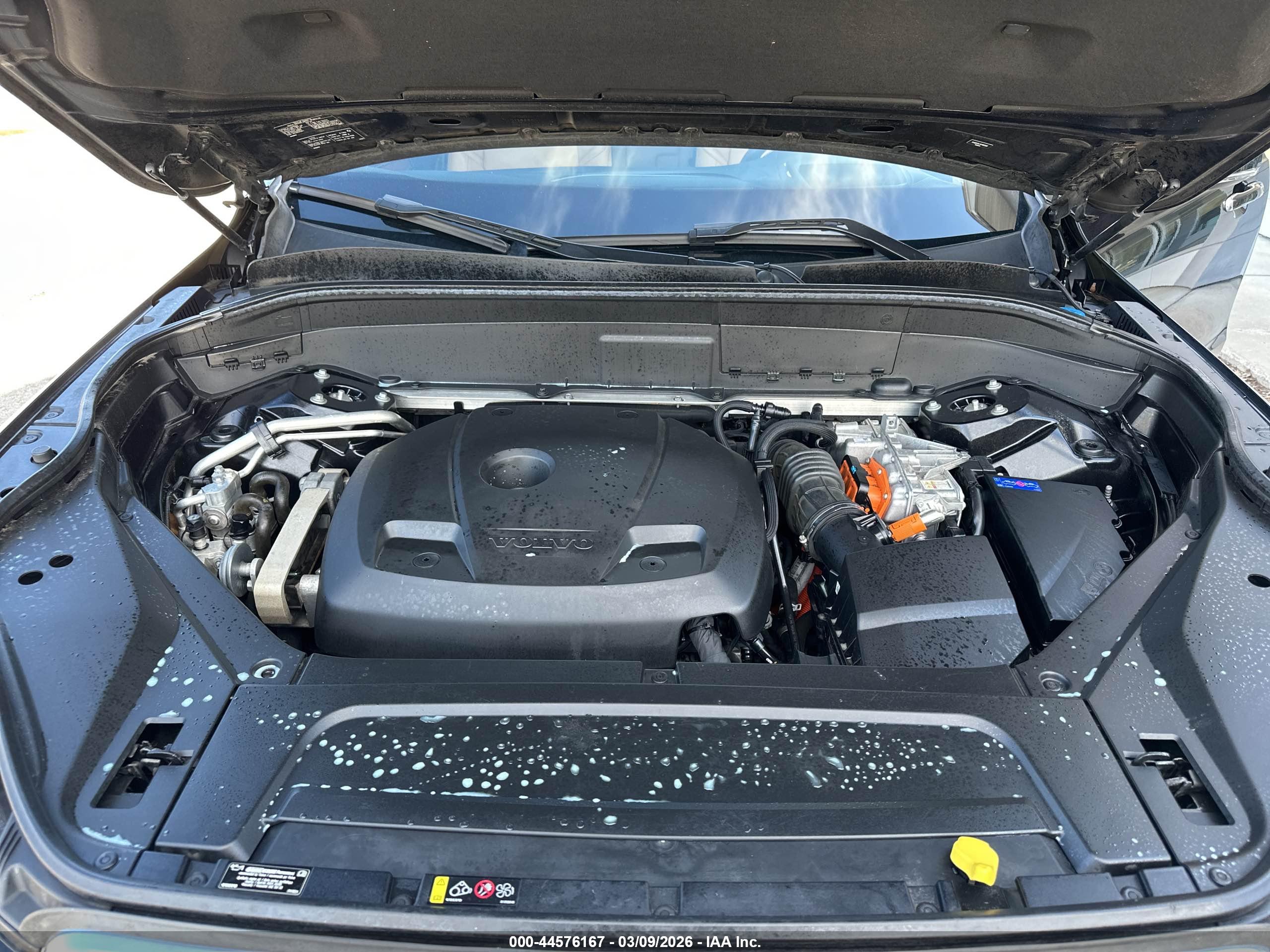 VOLVO XC90 image 10