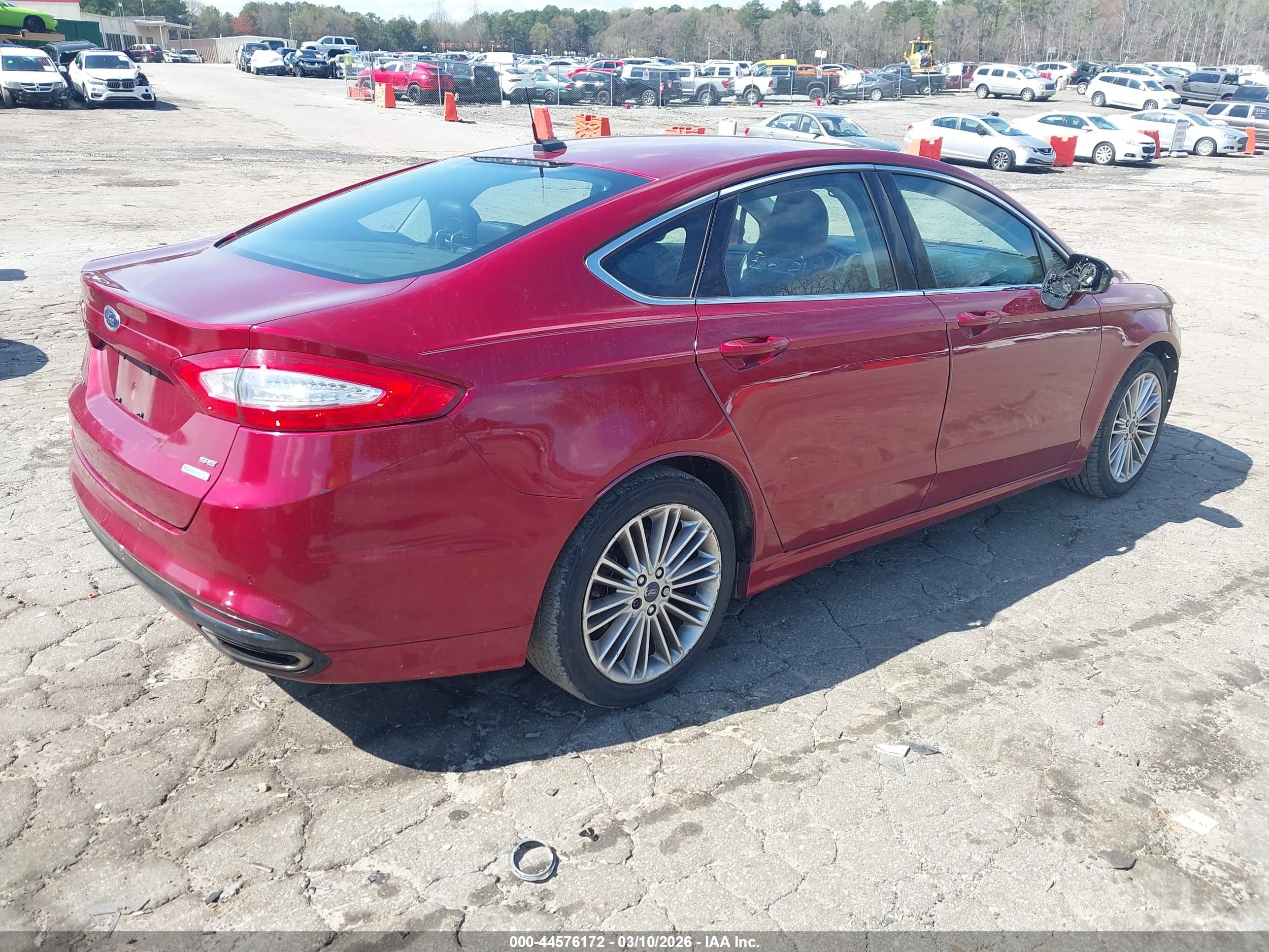 FORD FUSION image 4