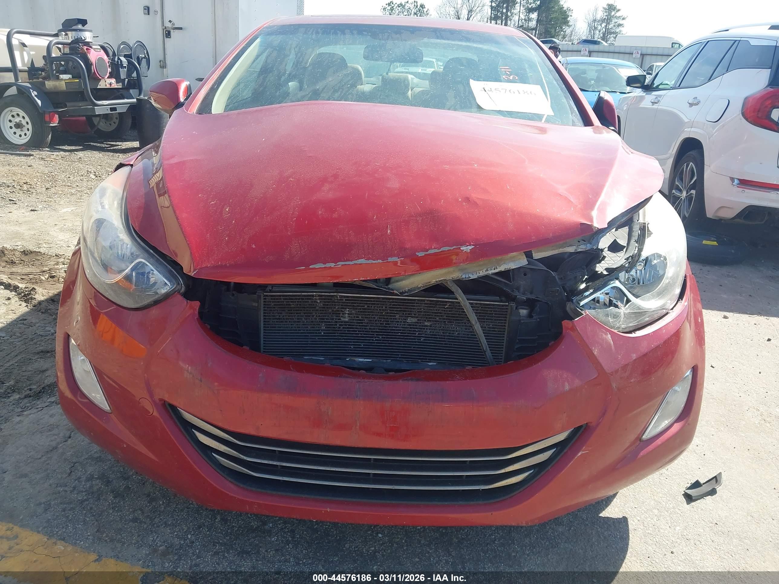 HYUNDAI ELANTRA image 6