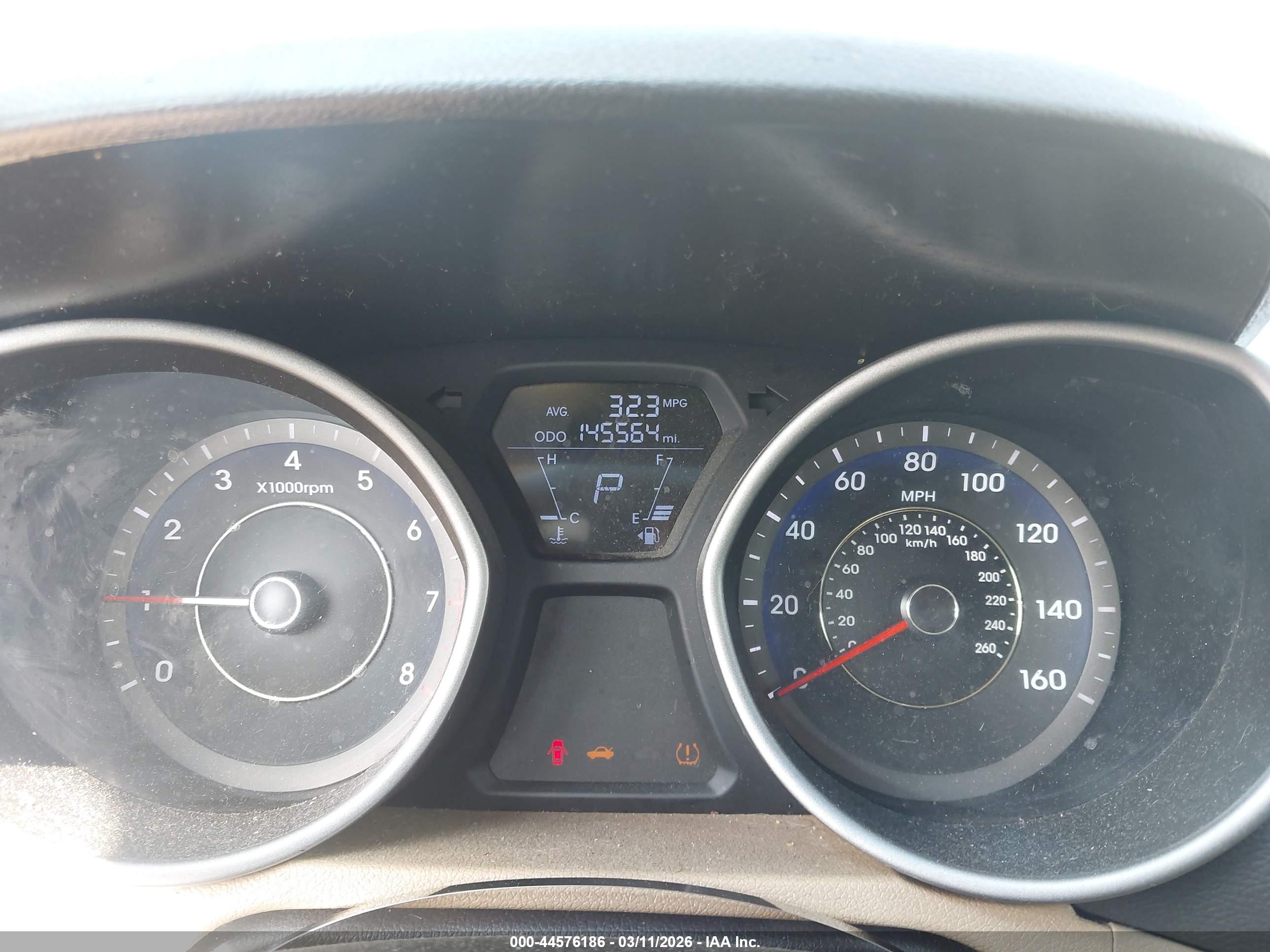 HYUNDAI ELANTRA image 7