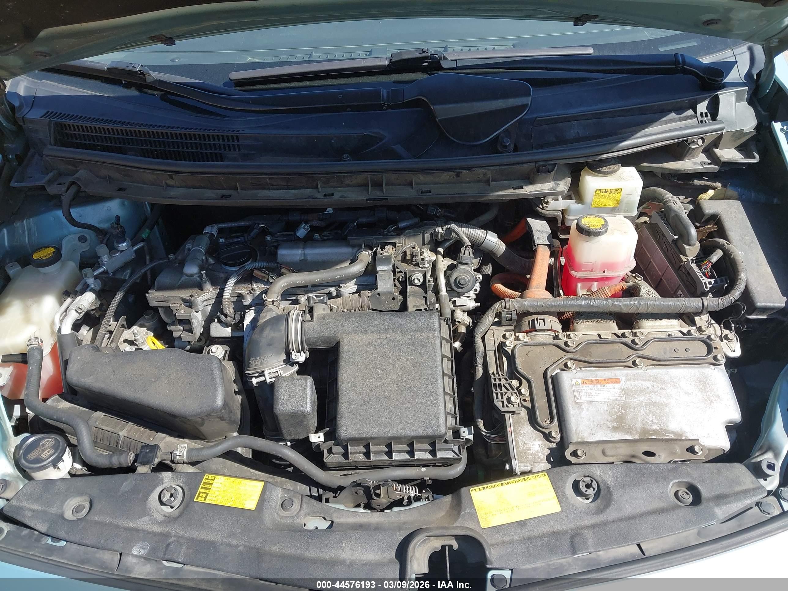 TOYOTA PRIUS image 10