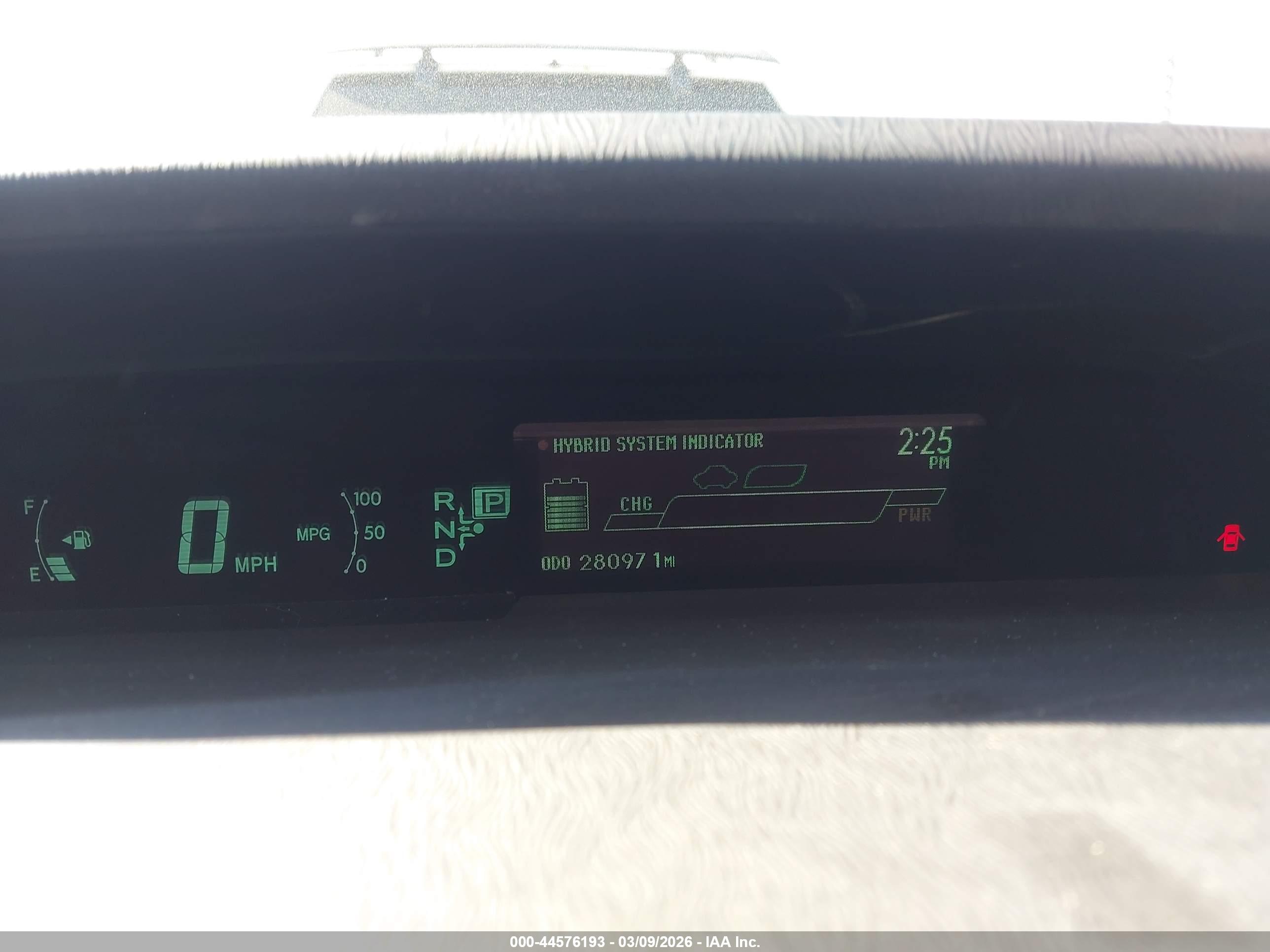 TOYOTA PRIUS image 7