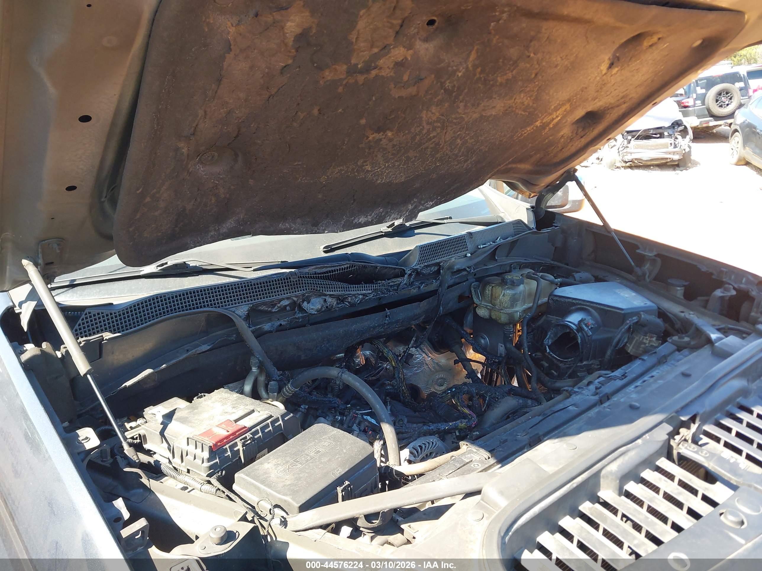 CHEVROLET SILVERADO image 10
