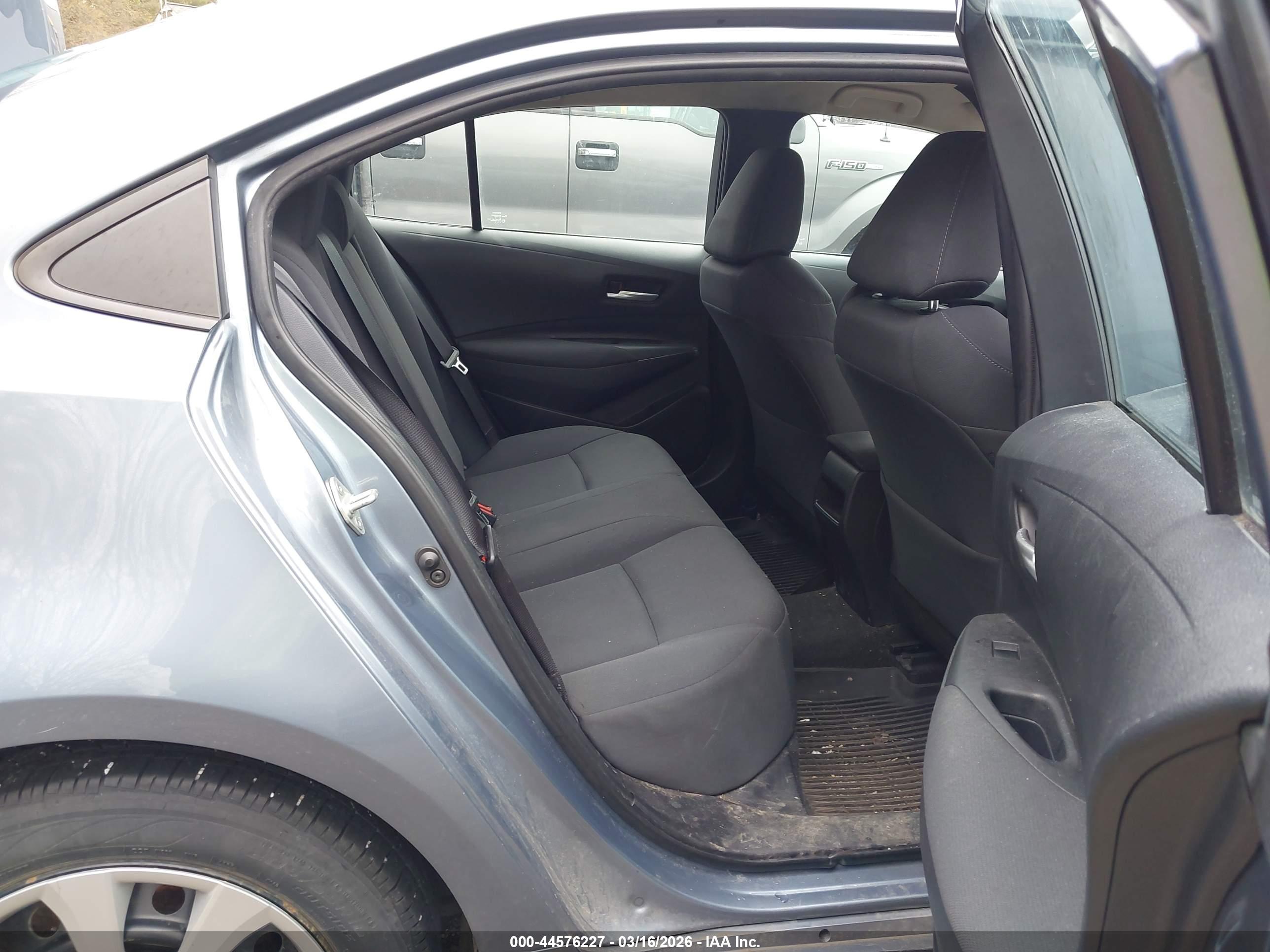 TOYOTA COROLLA image 8