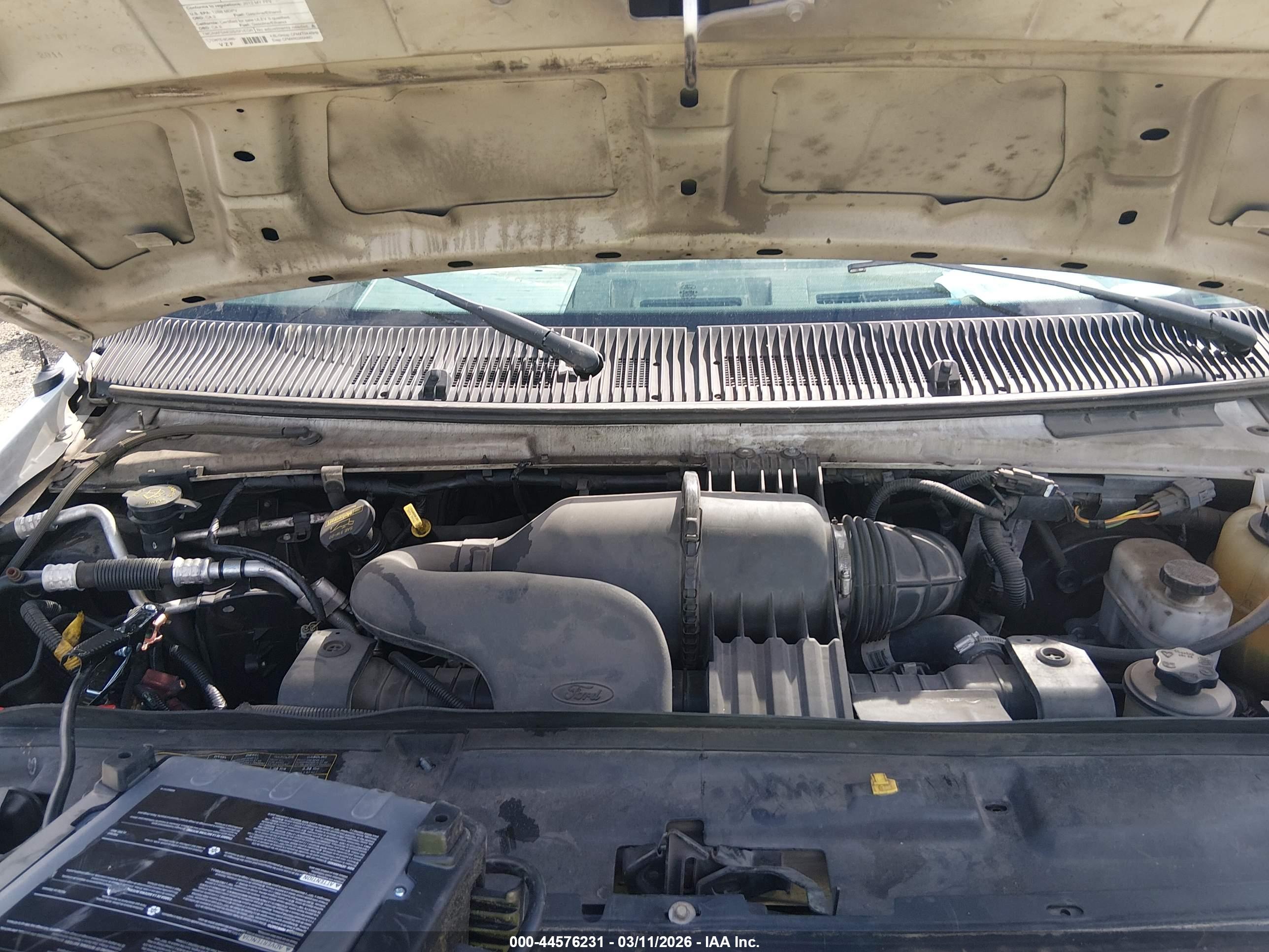FORD E-250 image 10