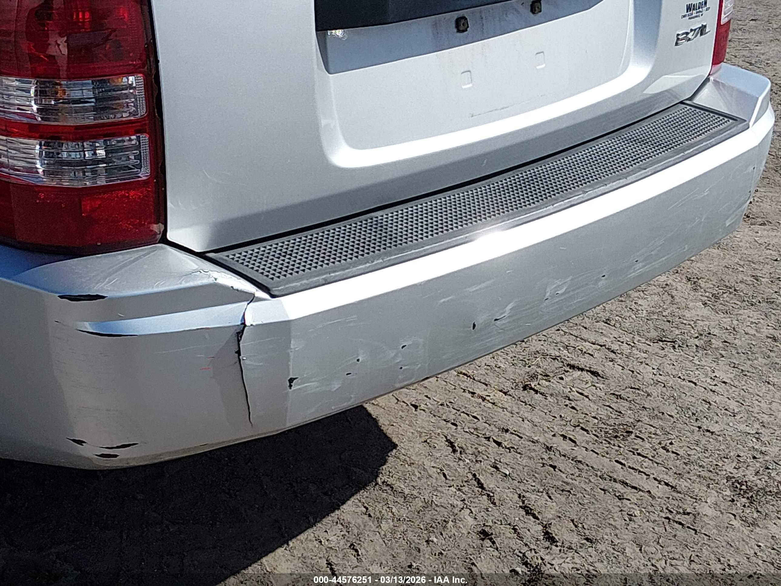 JEEP LIBERTY image 6
