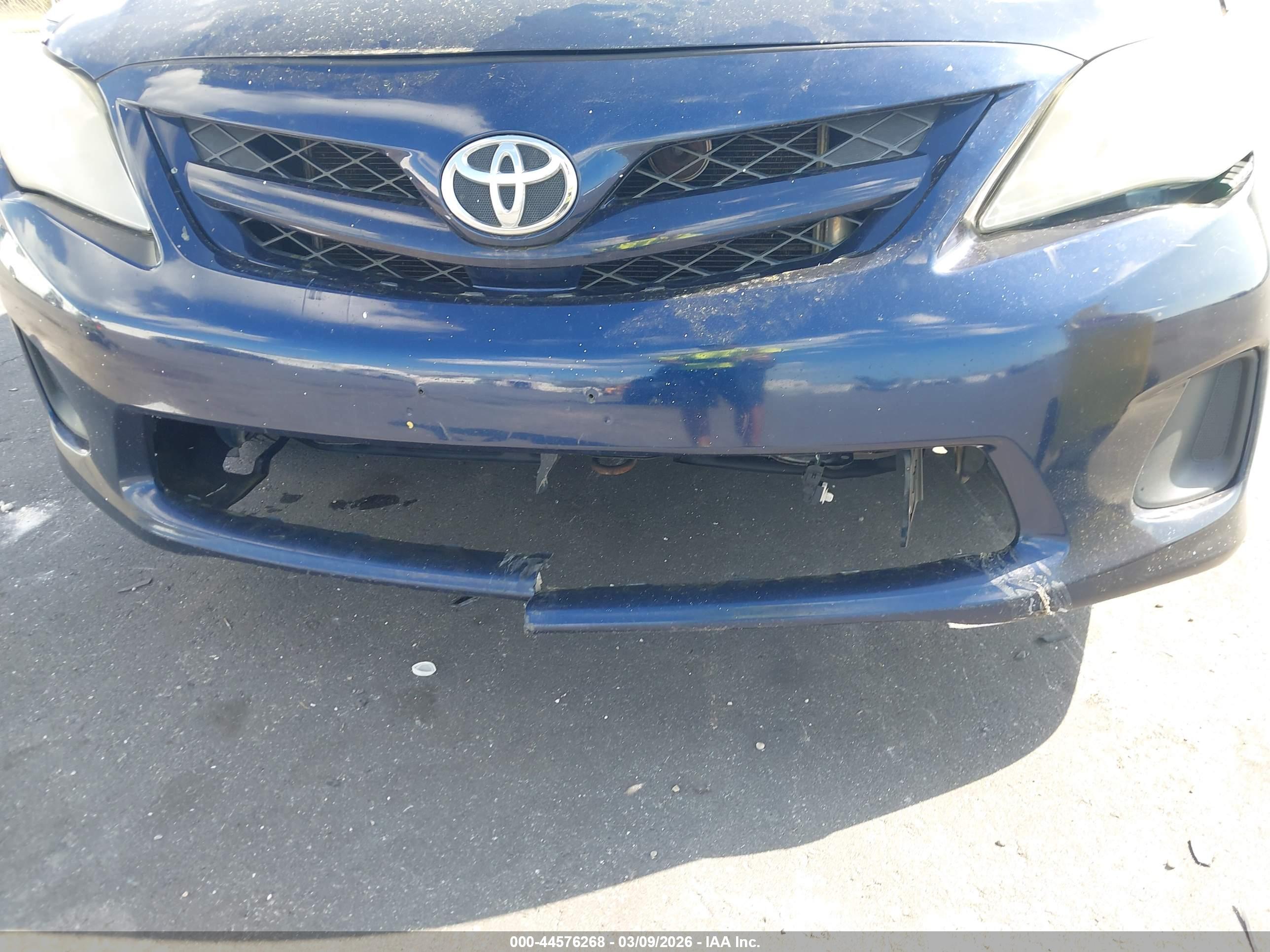 TOYOTA COROLLA image 6