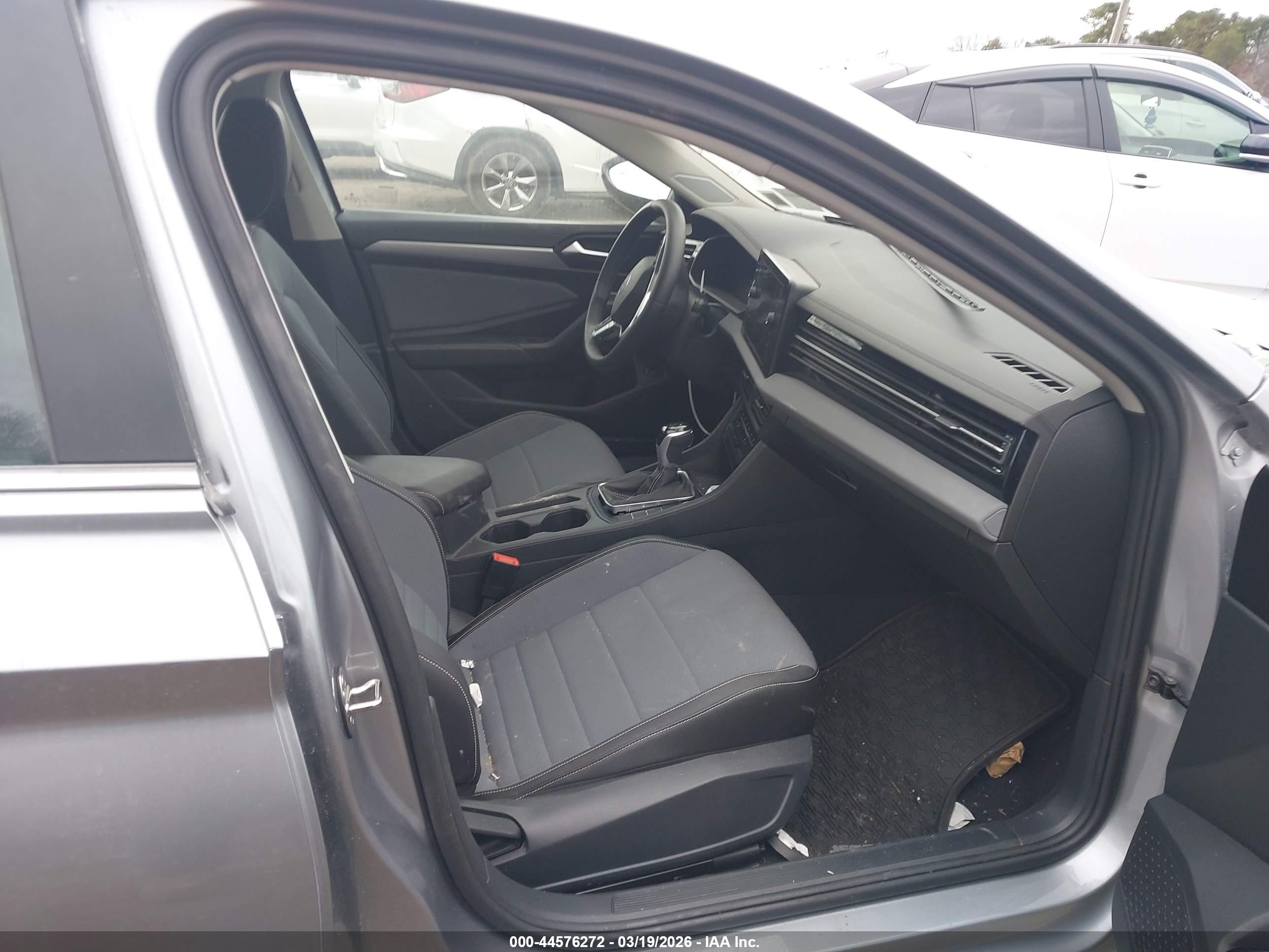 VOLKSWAGEN JETTA image 5