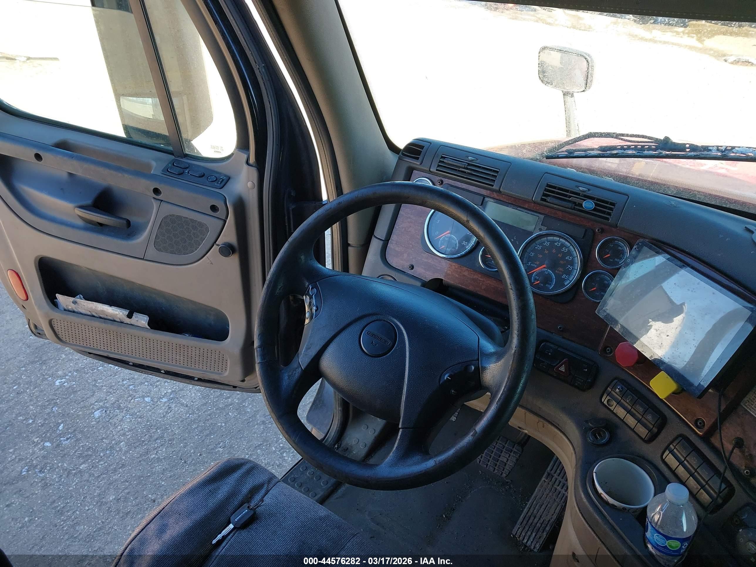 FREIGHTLINER CASCADIA image 8