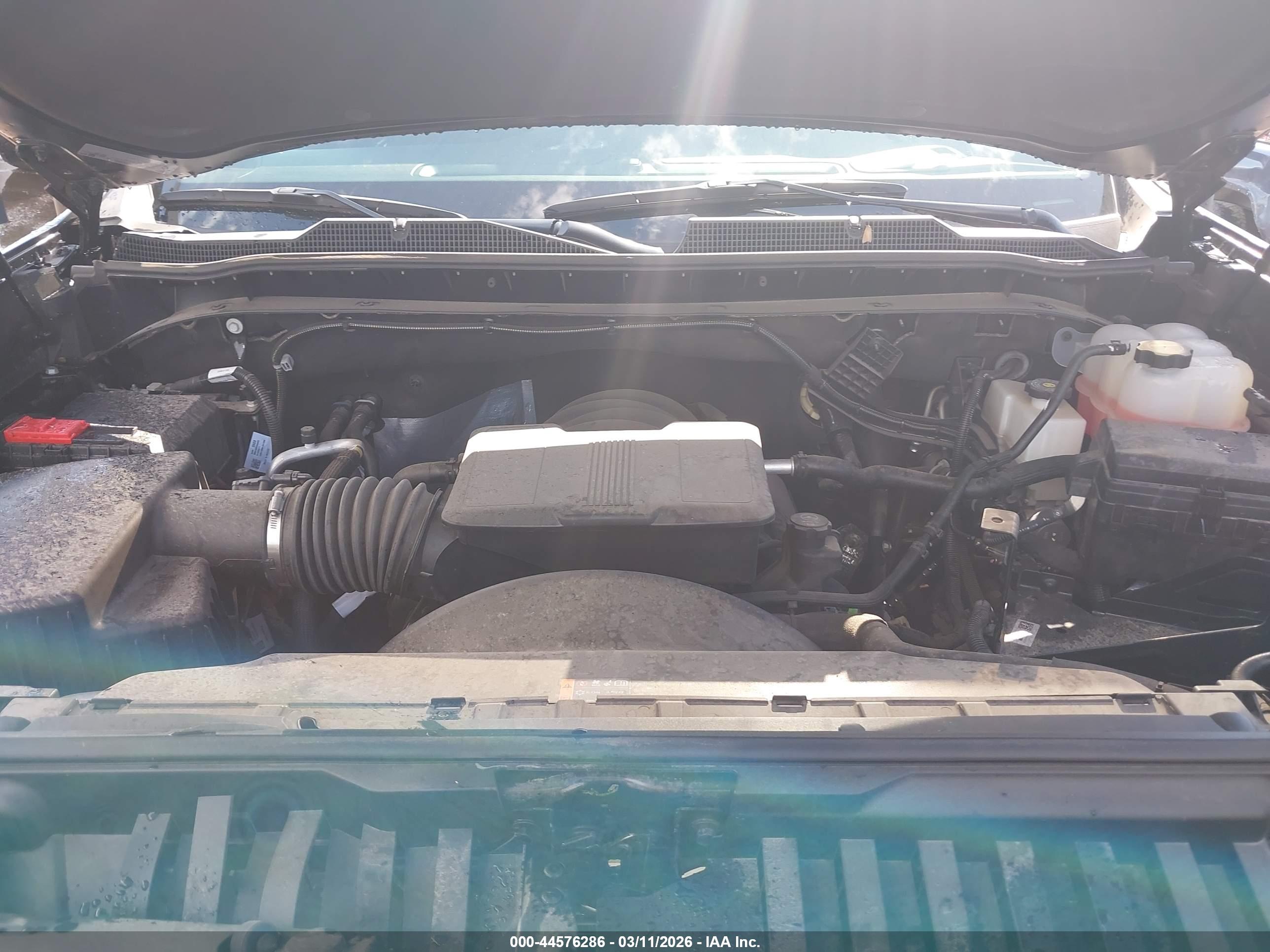 CHEVROLET SILVERADO image 10