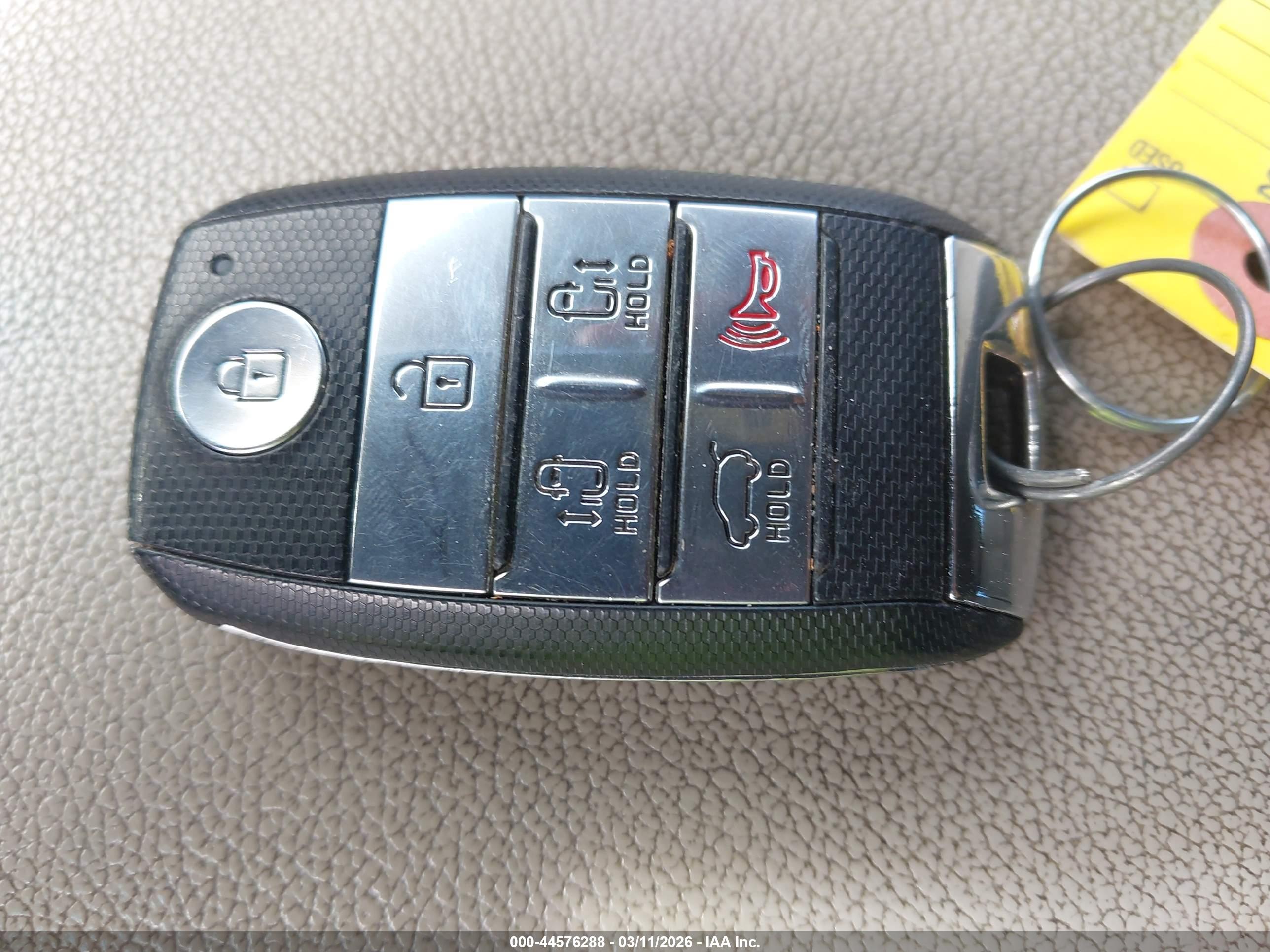 KIA SEDONA image 11