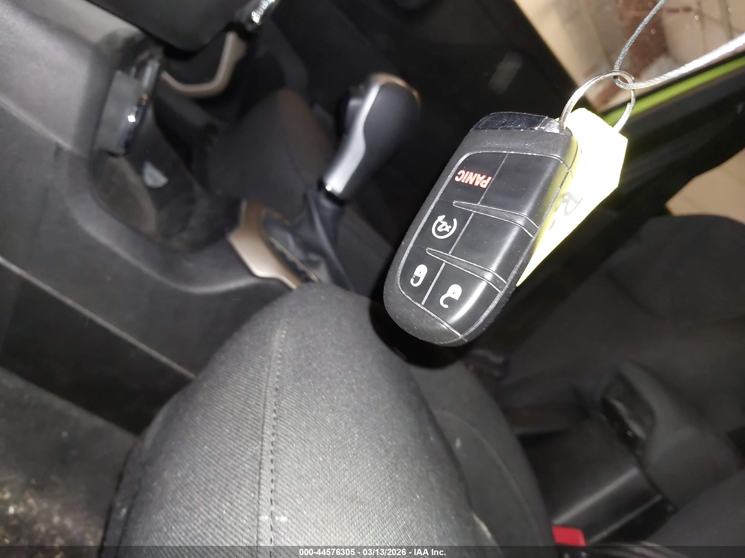 JEEP RENEGADE image 11