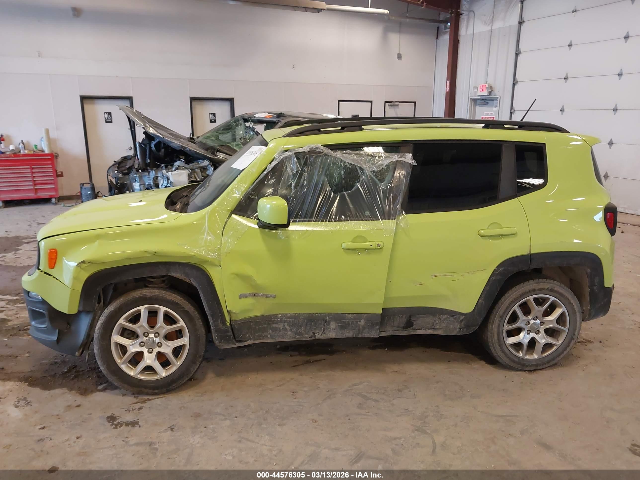 JEEP RENEGADE image 6