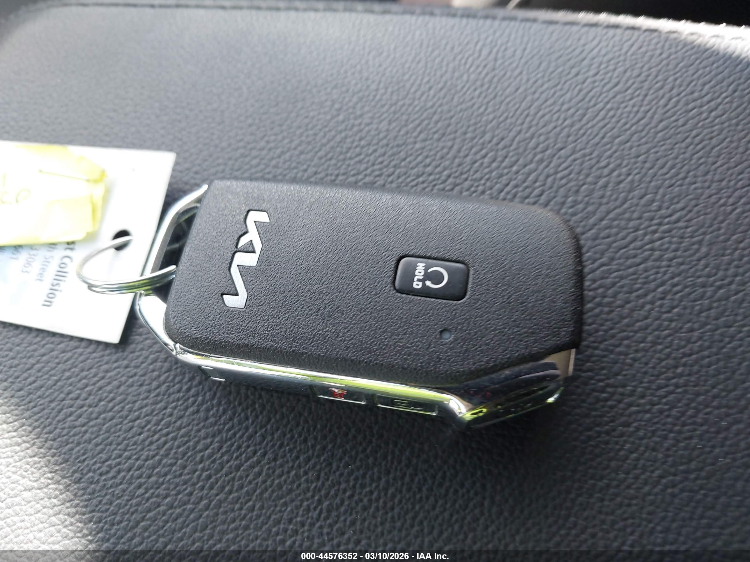 KIA SPORTAGE image 11