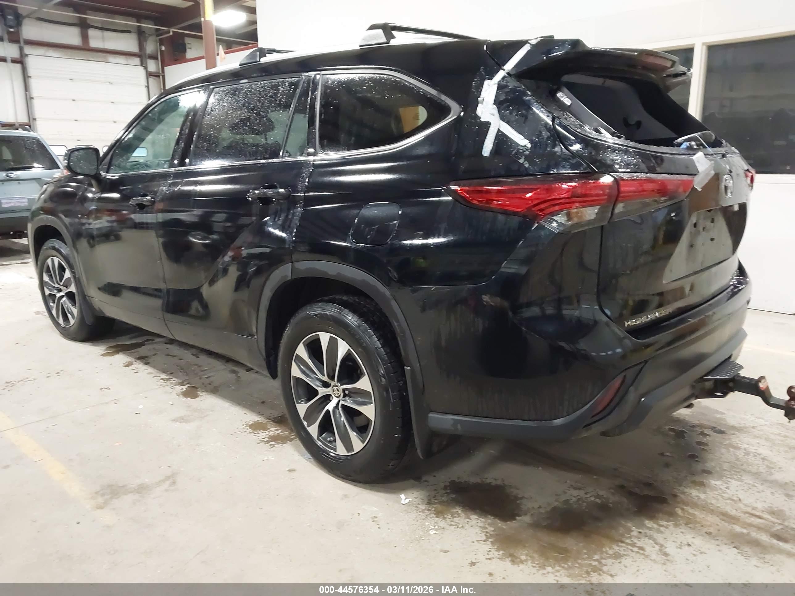 TOYOTA HIGHLANDER image 3