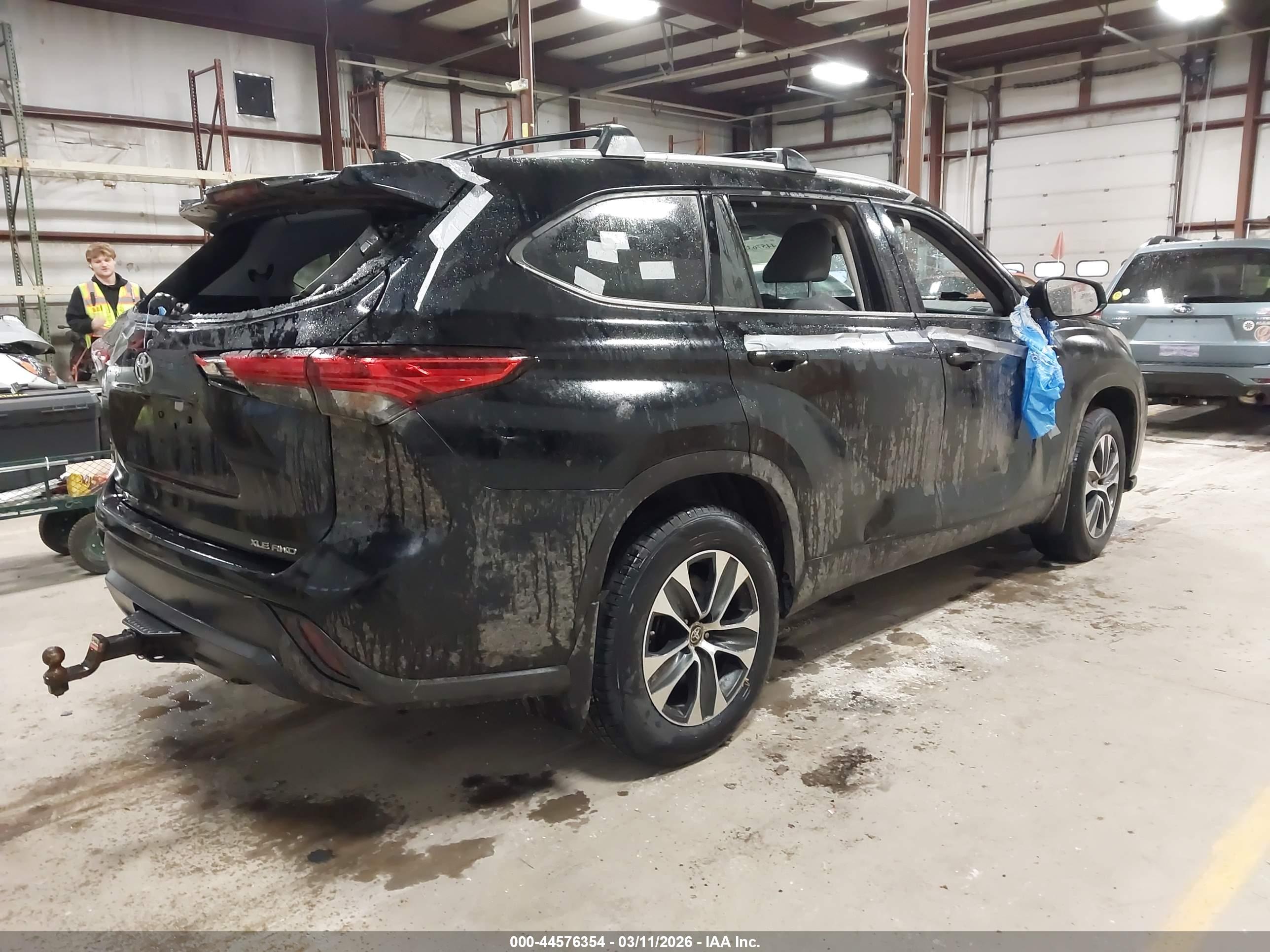 TOYOTA HIGHLANDER image 4