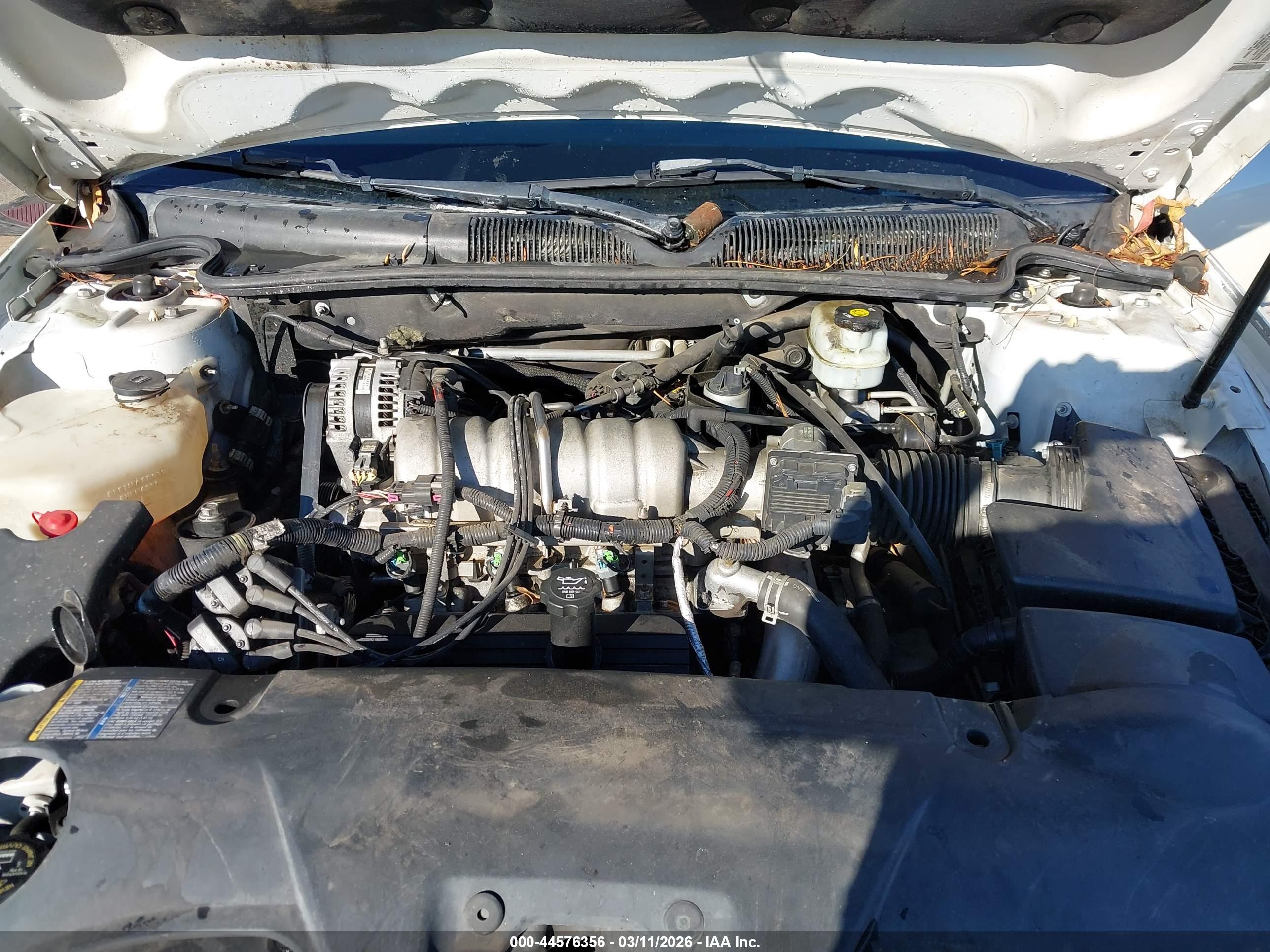 BUICK LUCERNE image 10