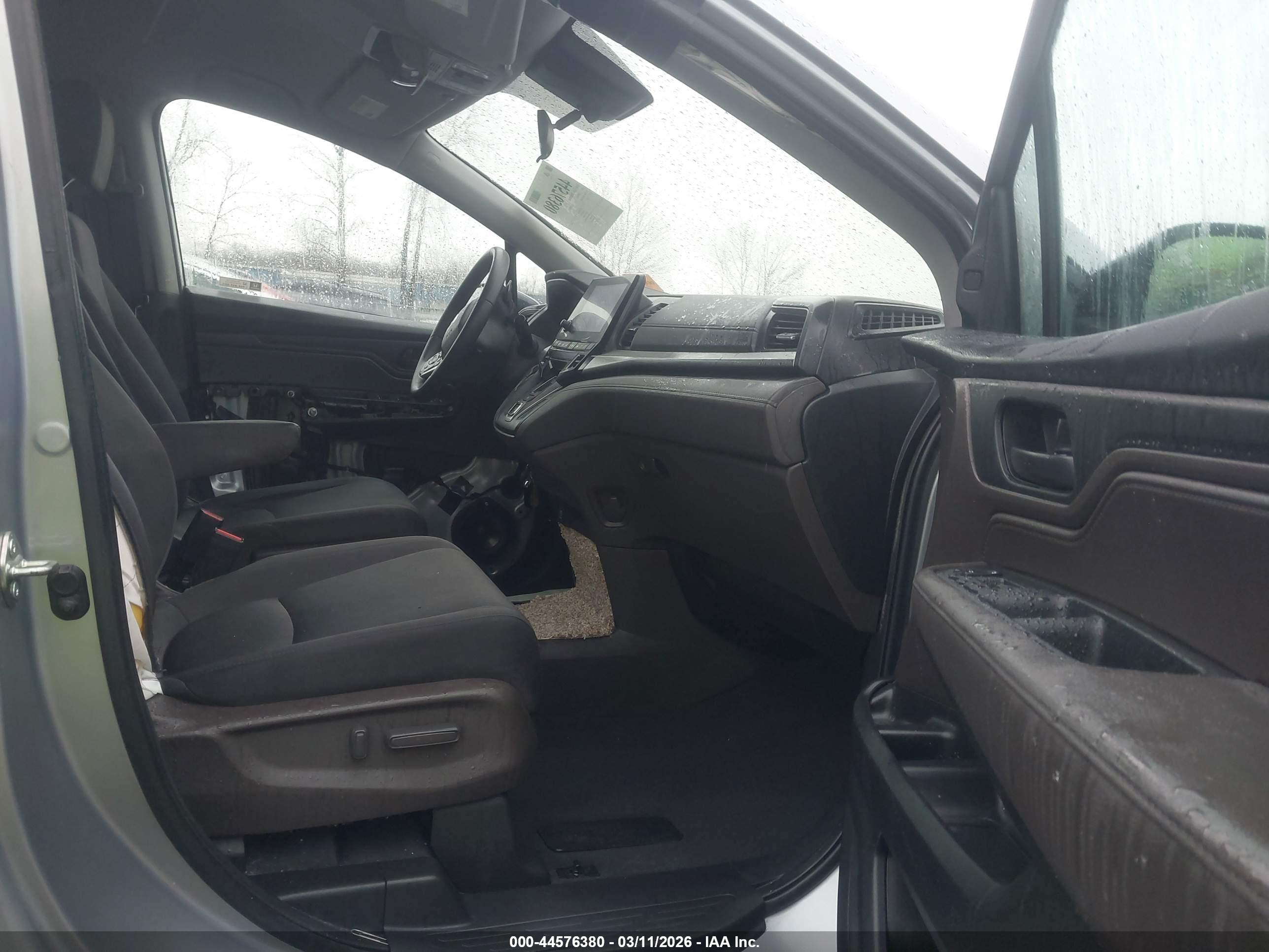 HONDA ODYSSEY image 5