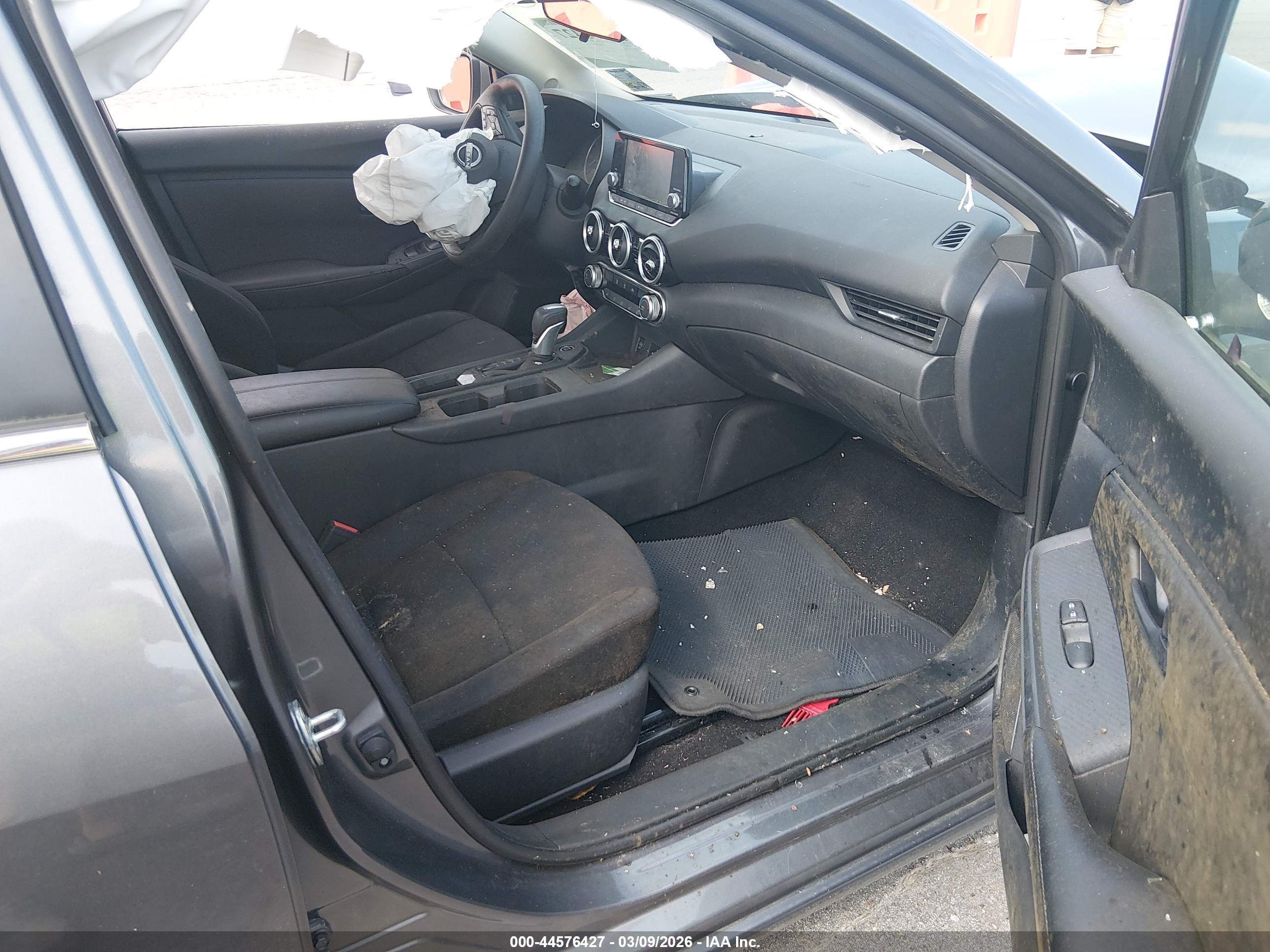 NISSAN SENTRA image 5