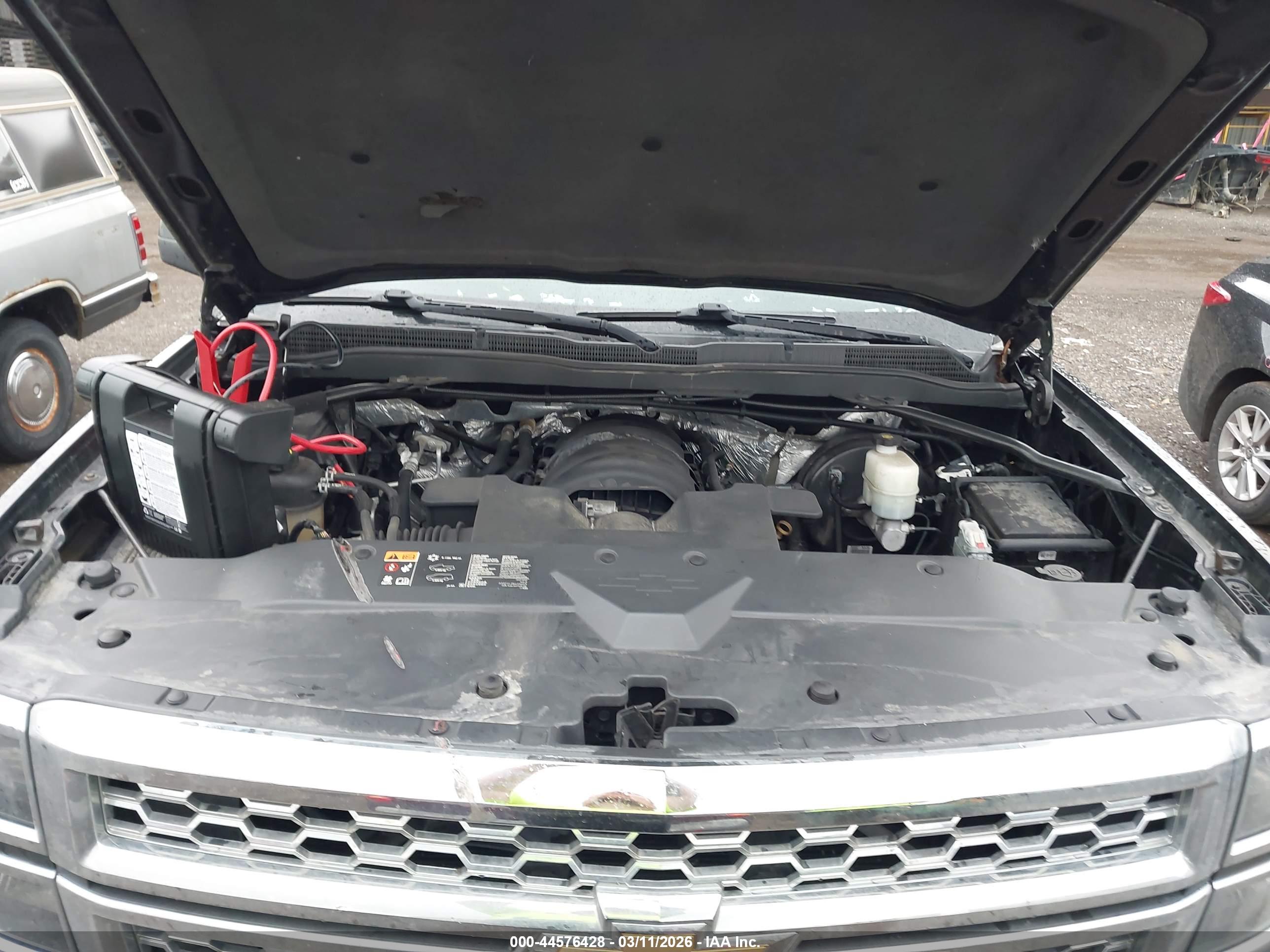 CHEVROLET SILVERADO image 10