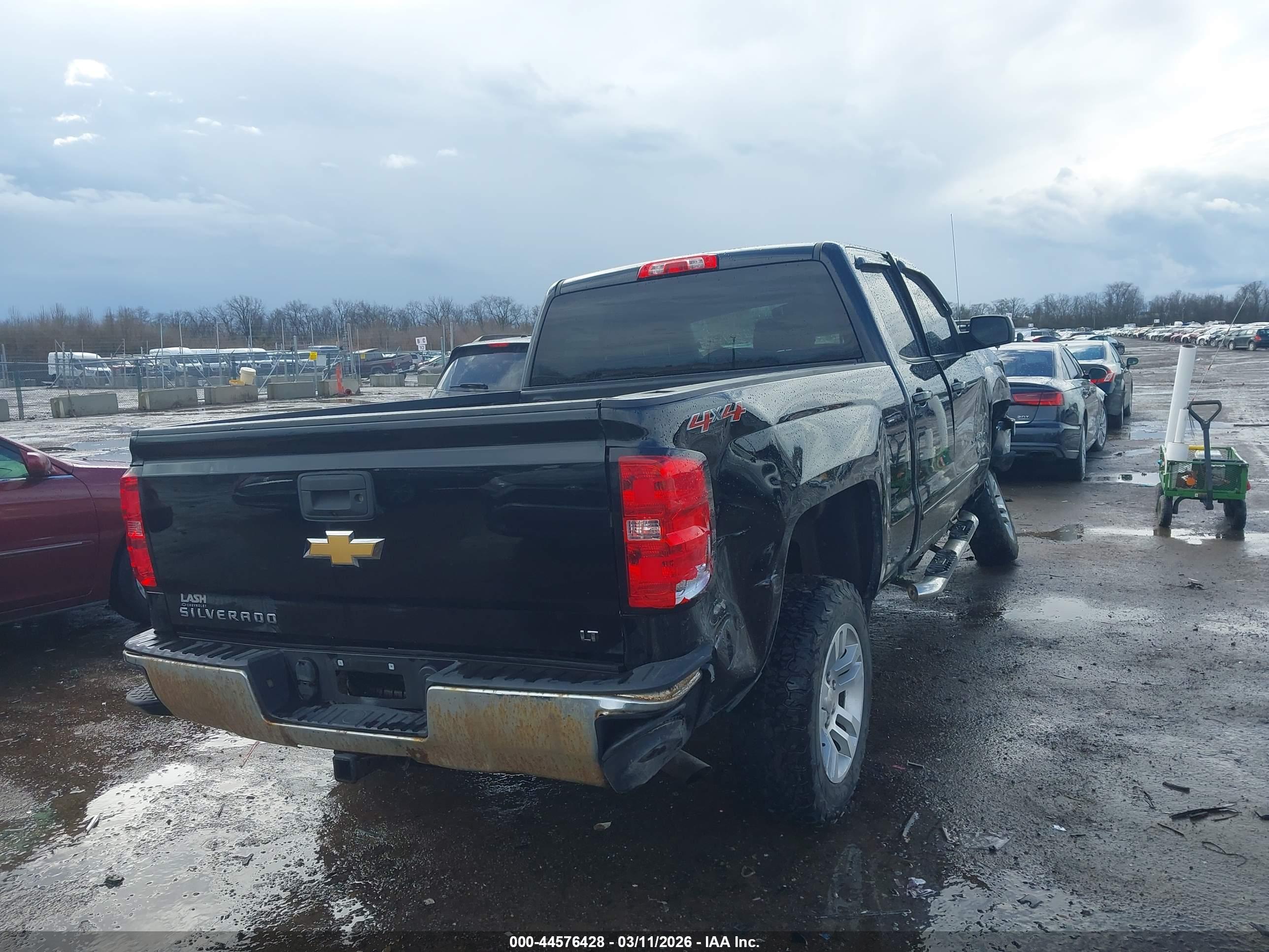 CHEVROLET SILVERADO image 4